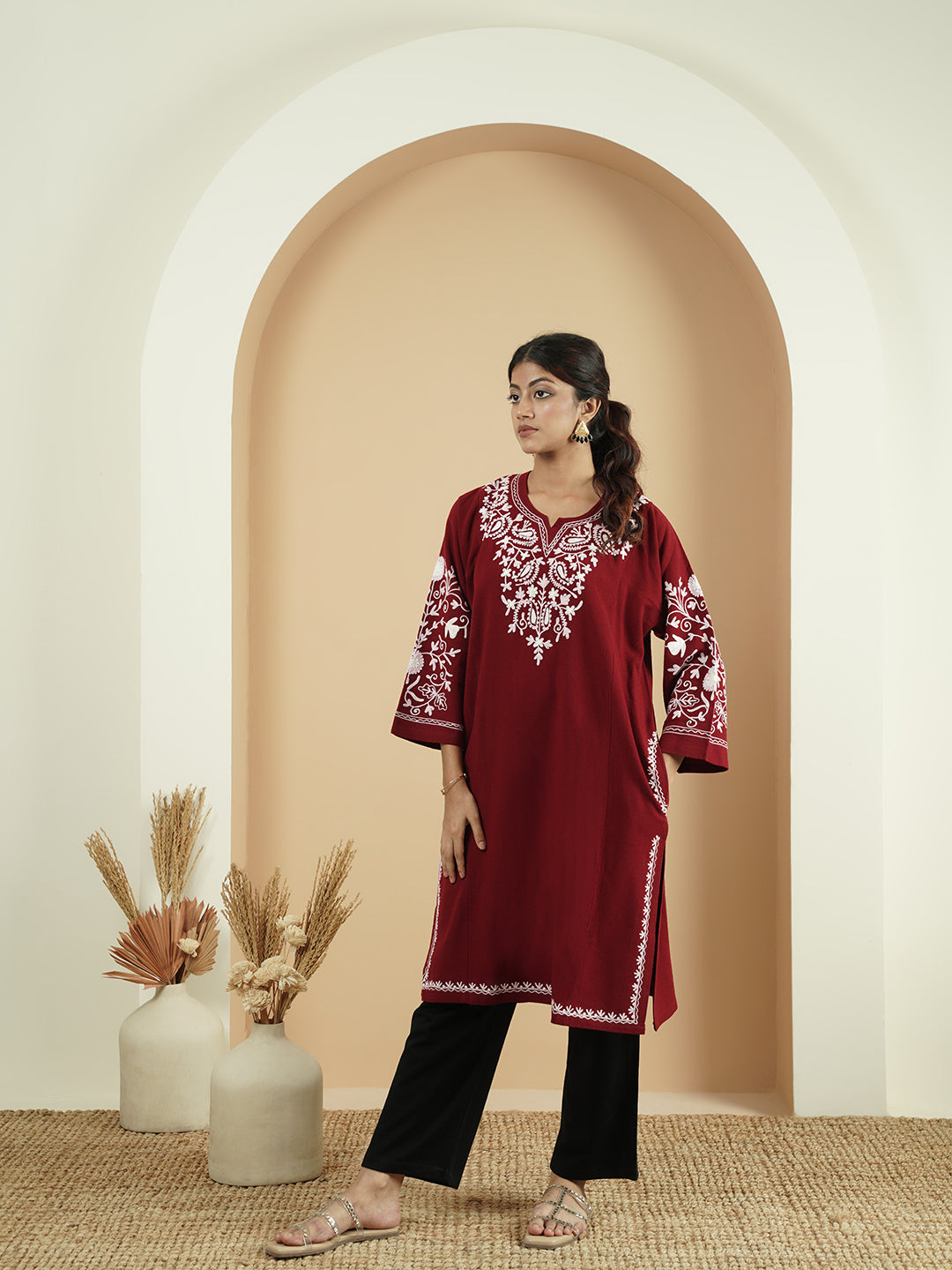 Floral Paisley Aari Embroidery Kashmiri Pheran | Maroon