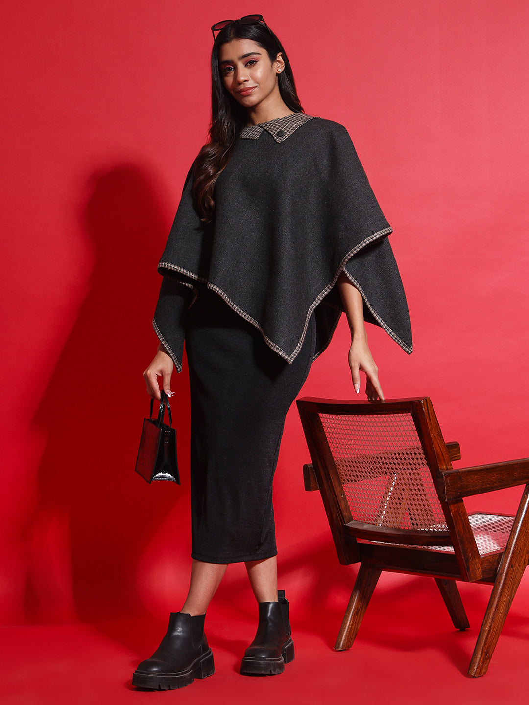 Woven Checked Cashmelon thick Poncho for Women with Double Collar and Lining | Grey