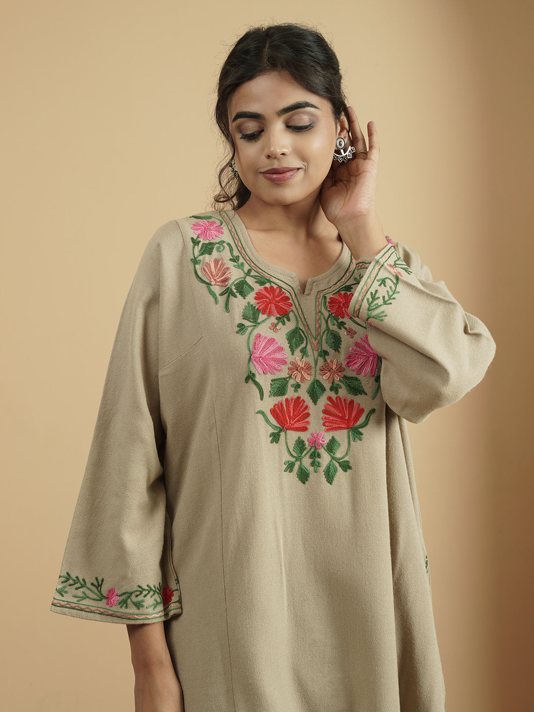 Floral Paisley Aari Embroidery Kashmiri Pheran | Beige