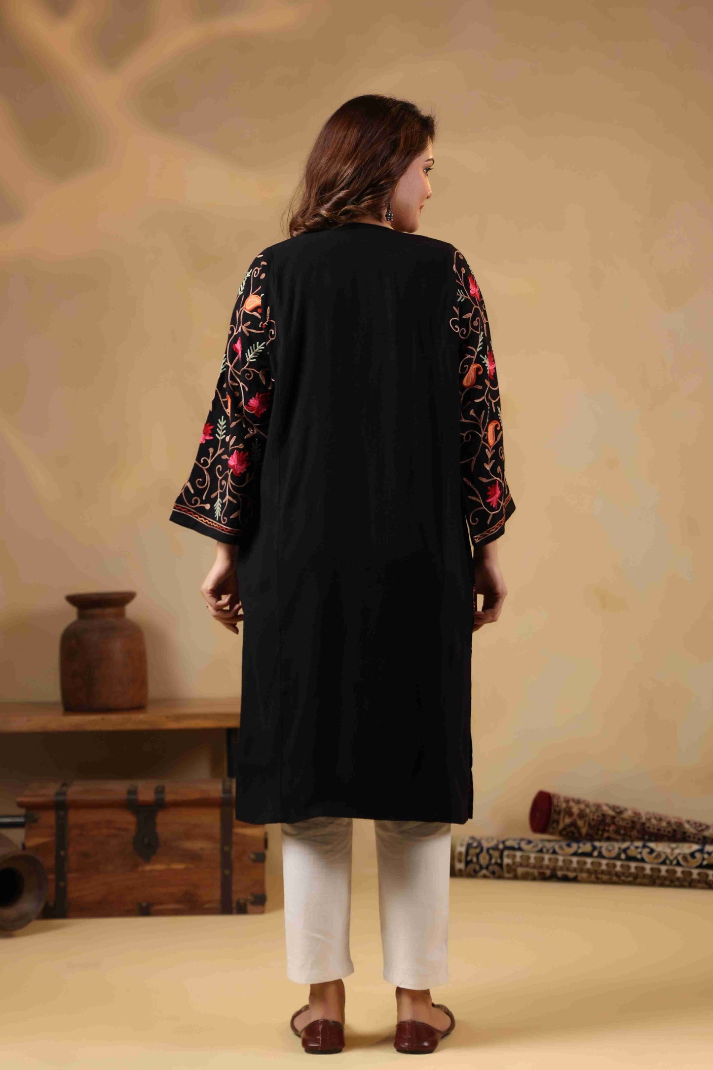 Multicolor Aari Embroidery Kashmiri Pheran | Black