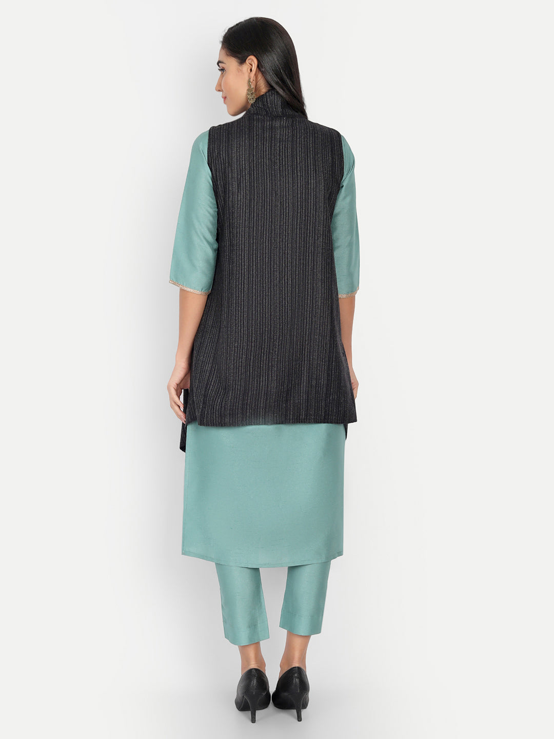 Women's Woven Cape Shrug in Himalayan Stripes | Black