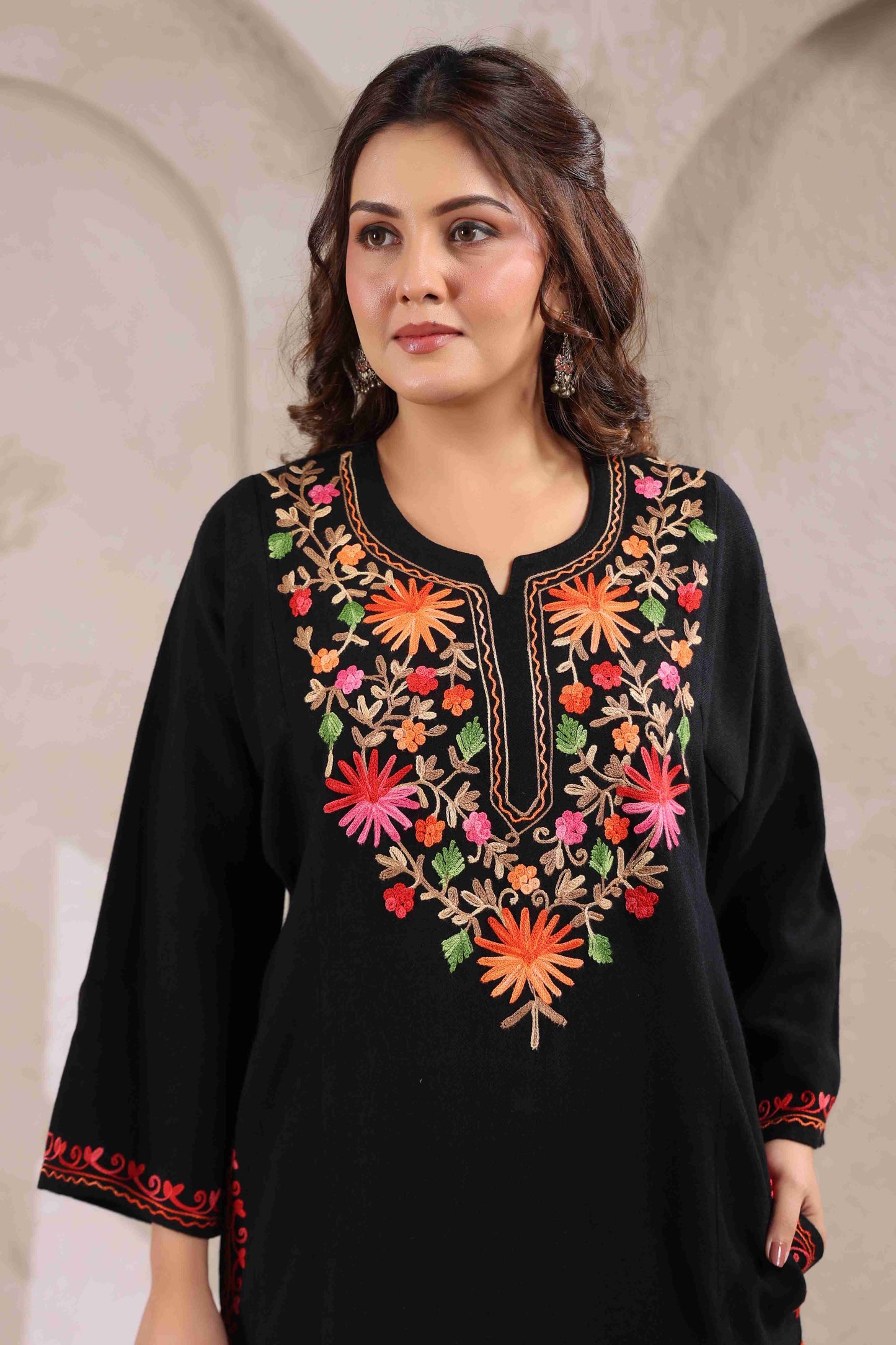 Multicolor Aari Embroidery Kashmiri Pheran | Black