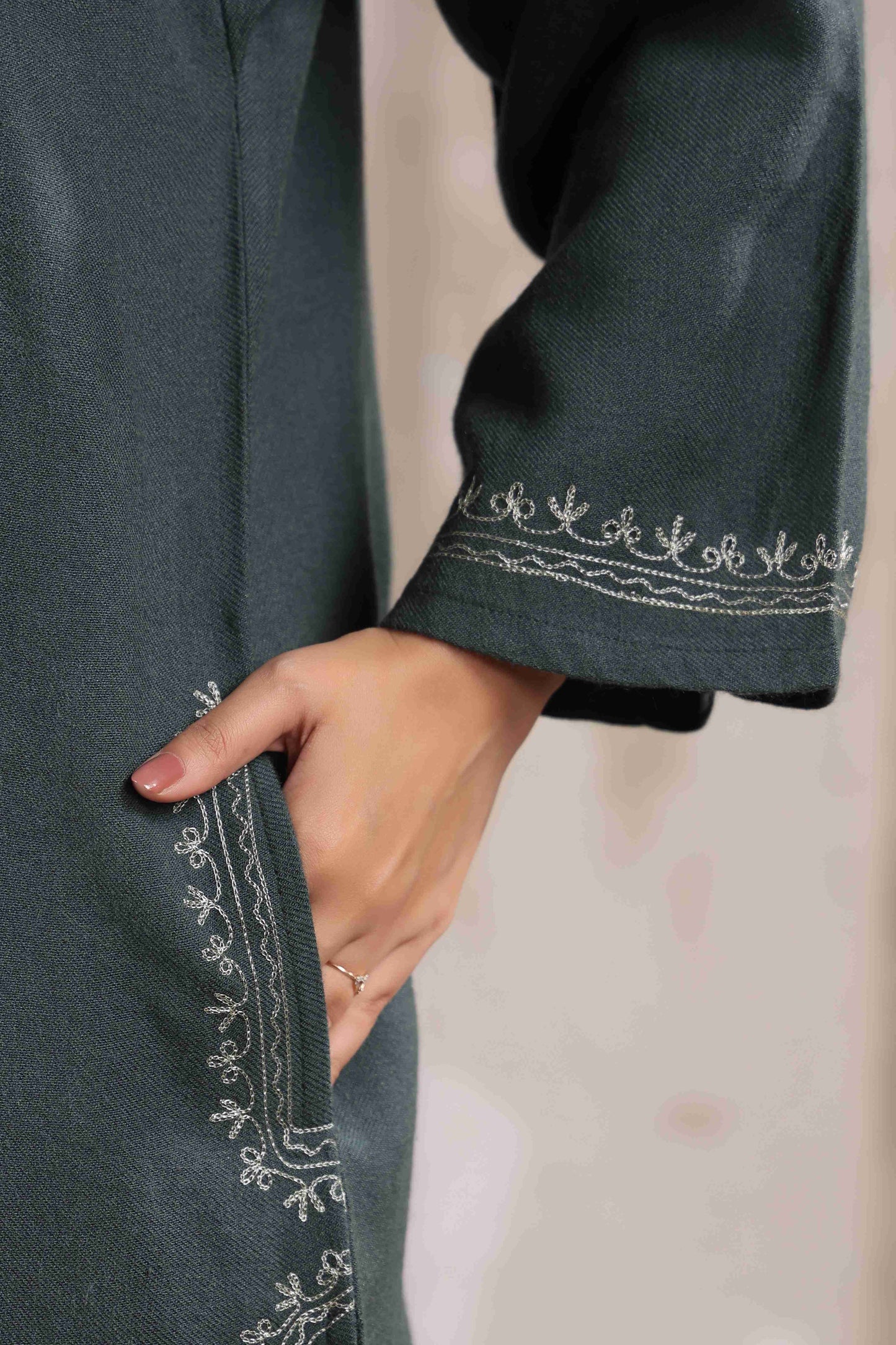 Kashmiri Pheran with Zari Embroidery | Grey