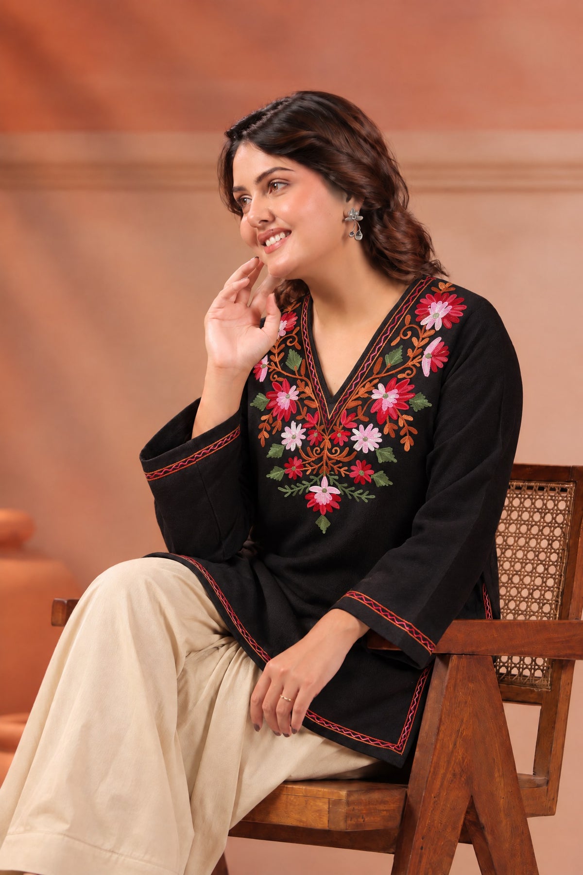 Women's Aari Floral Embroidered Woollen V-Neck Kurta | Black