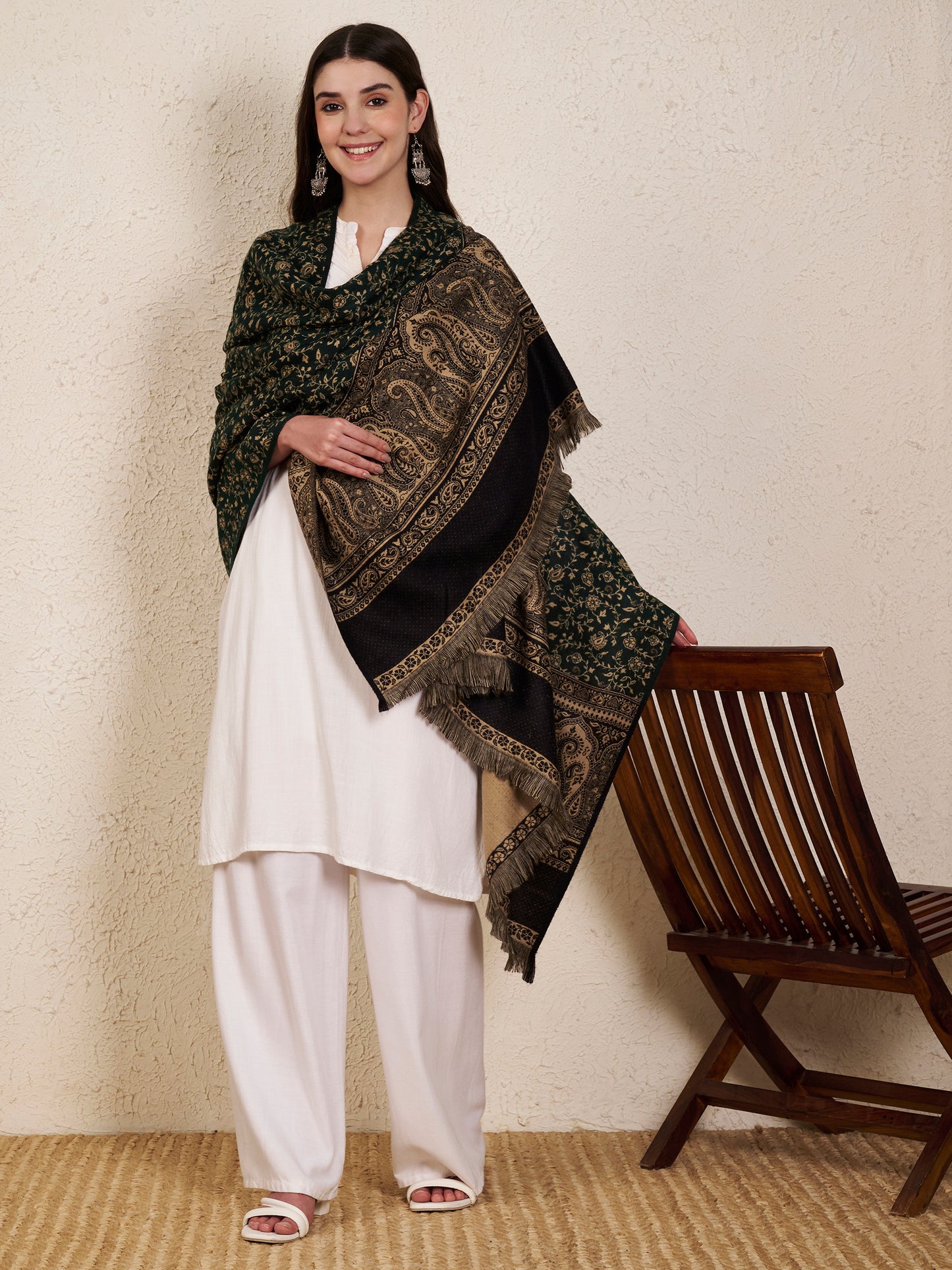 Woolen Kani Shawl with Intricate Kashmiri Paisley & Floral Woven Design (Green)