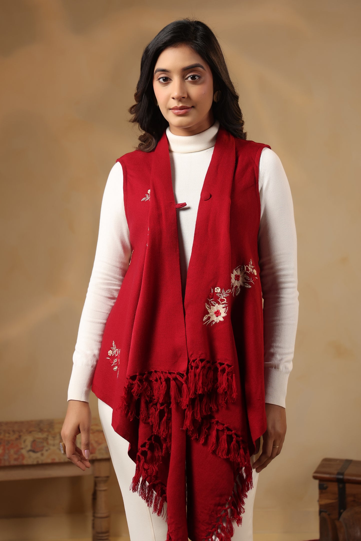 Women's Sleeveless Floral Zari Embroidery Shrug Cardigan | Red