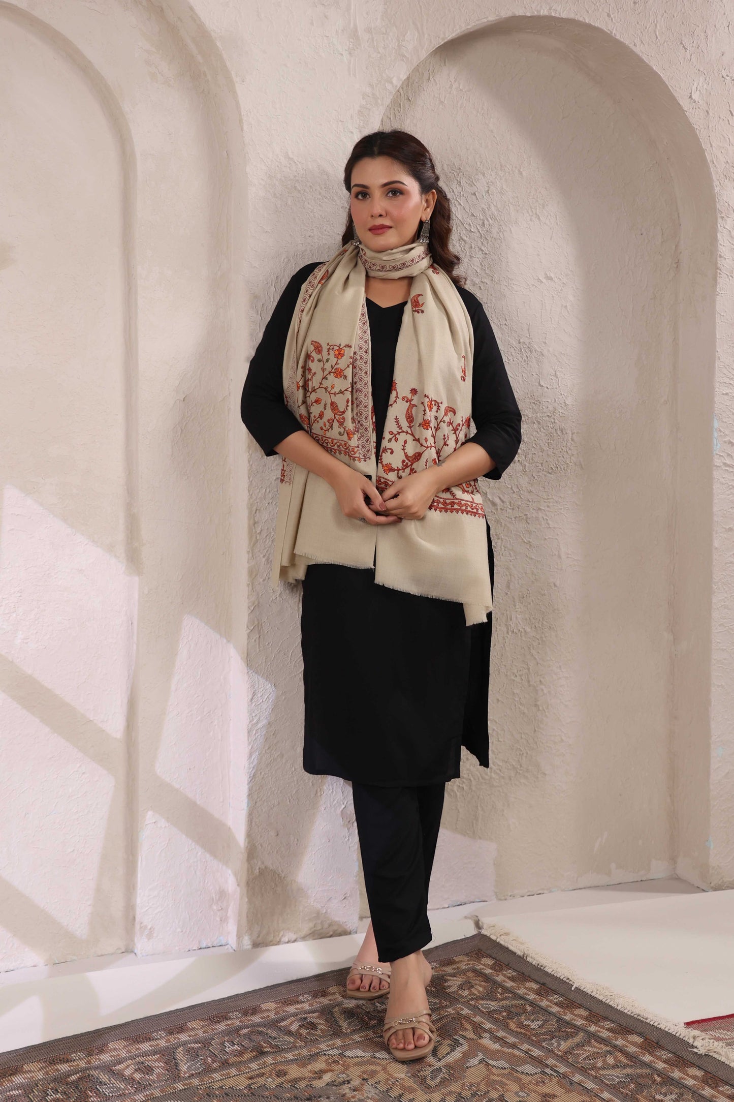 Sozni Floral Embroidery Kashmiri Shawl | Beige