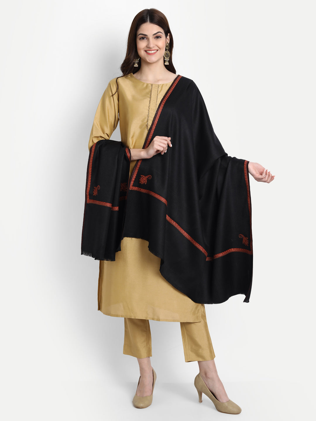 Fine Sozni Embroidery Daur Kashmiri Wool Shawl | Black - Zamour