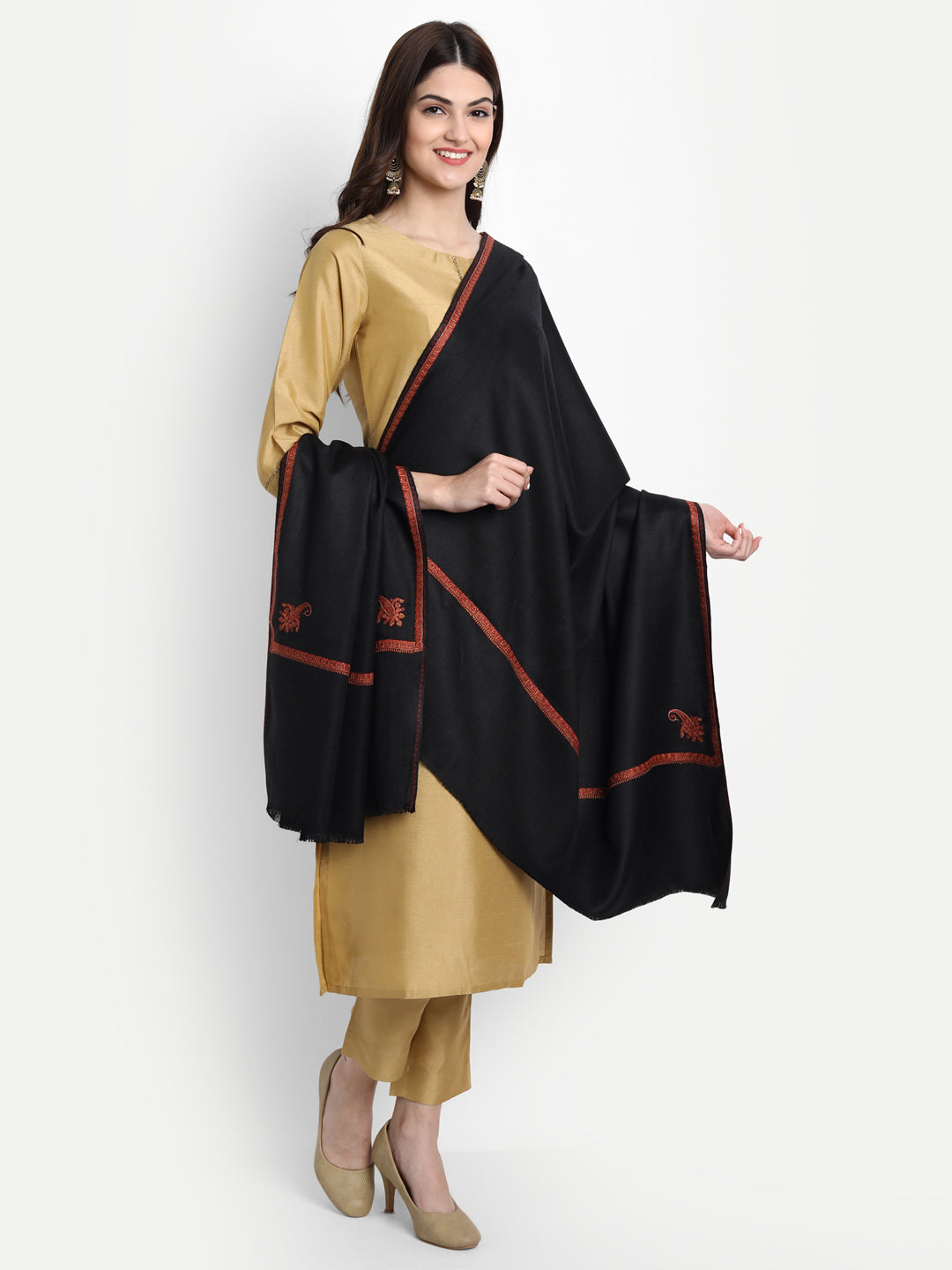 Fine Sozni Embroidery Daur Kashmiri Wool Shawl | Black - Zamour
