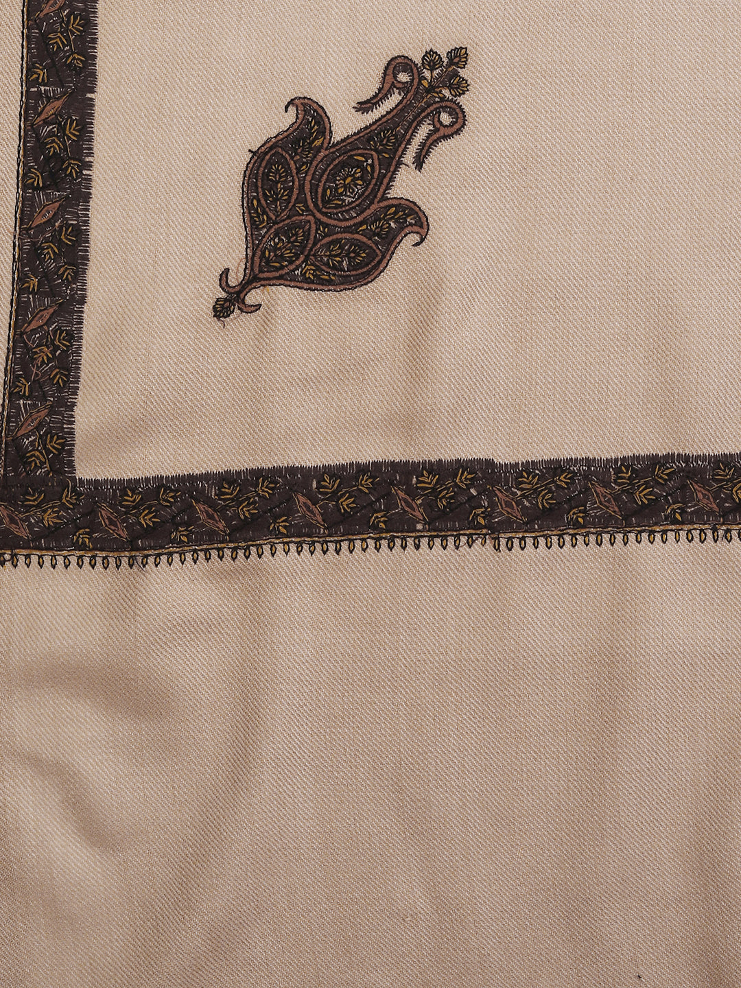 Traditional Lohi with Fine Needle Kashmiri Border | Large Size - Zamour