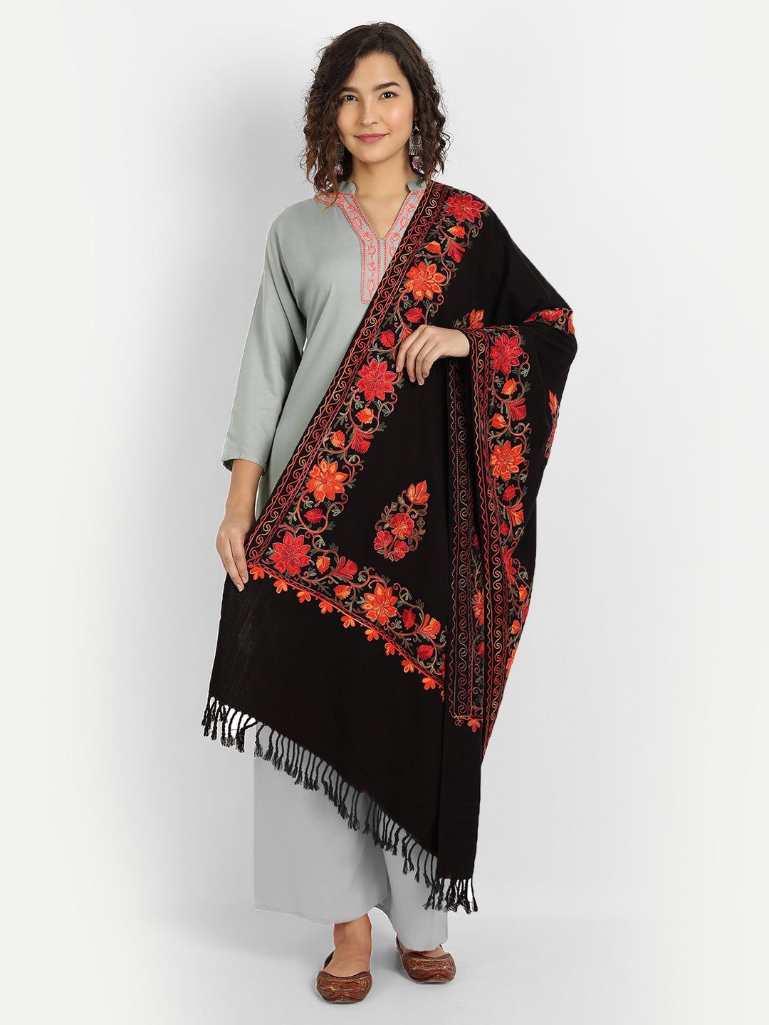 Kashmiri Aari Embroidered Woollen Stole | Black - Zamour