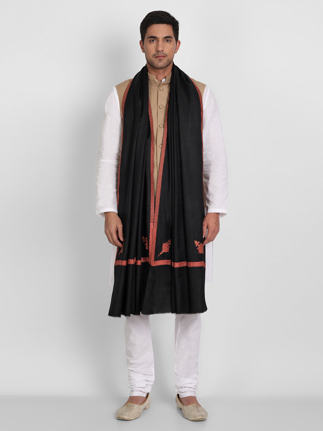 Men's Traditional Wool Lohi with Fine Embroidery | Black