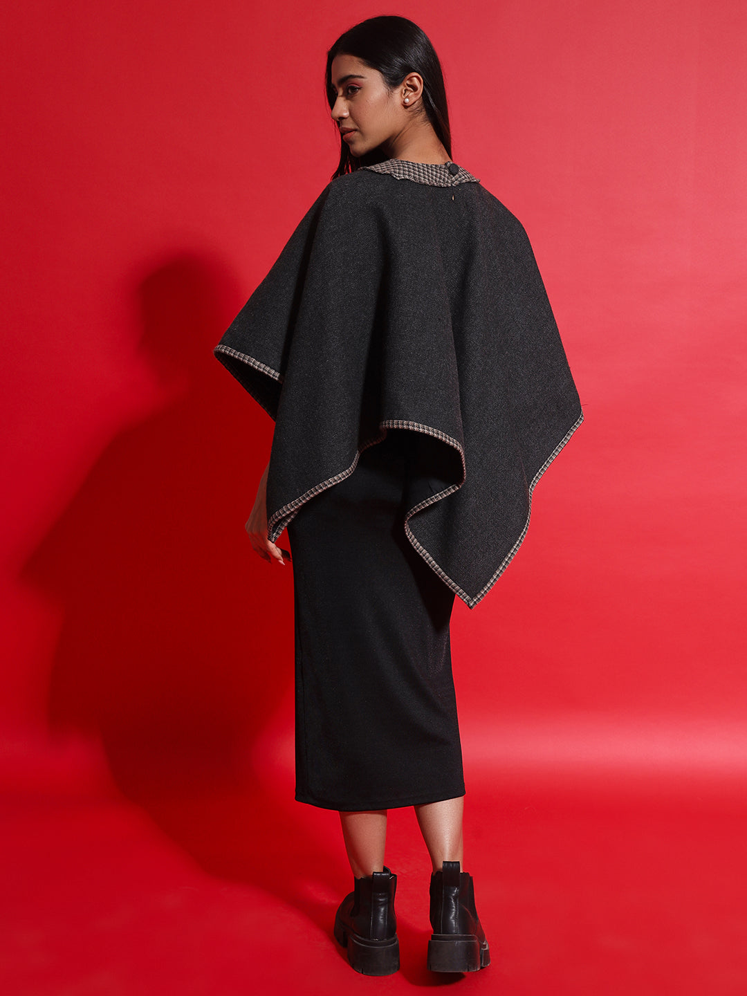 Woven Checked Cashmelon thick Poncho for Women with Double Collar and Lining | Grey