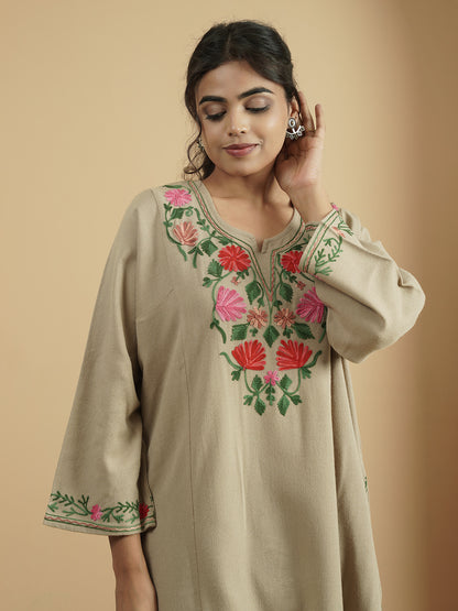 Floral Paisley Aari Embroidery Kashmiri Pheran | Beige