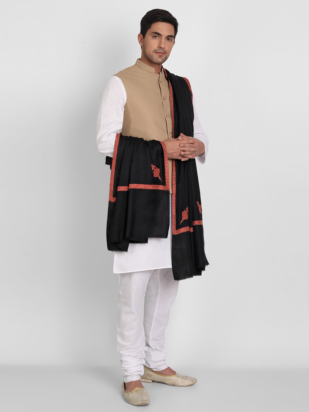 Men's Traditional Wool Lohi with Fine Embroidery | Black