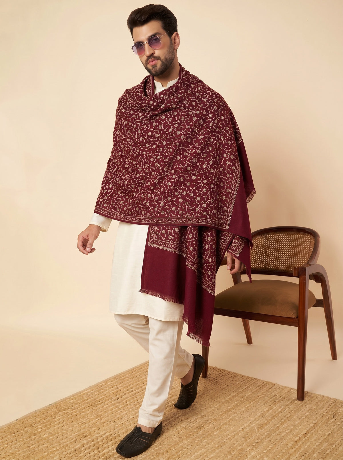 Fine Sozni Jaal Embroidery Kashmiri Wool Shawl for Men | Maroon - photo 3