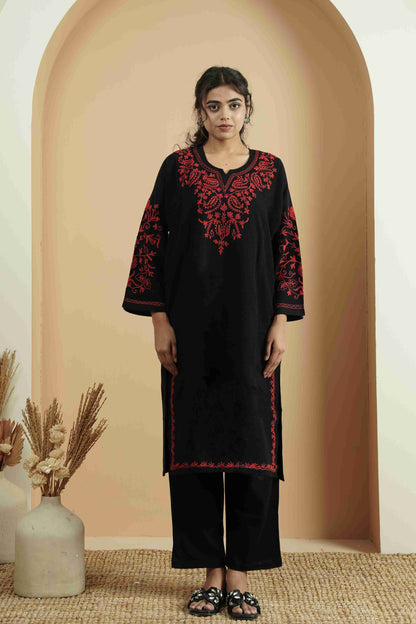 Floral Paisley Aari Embroidery Kashmiri Pheran | Black