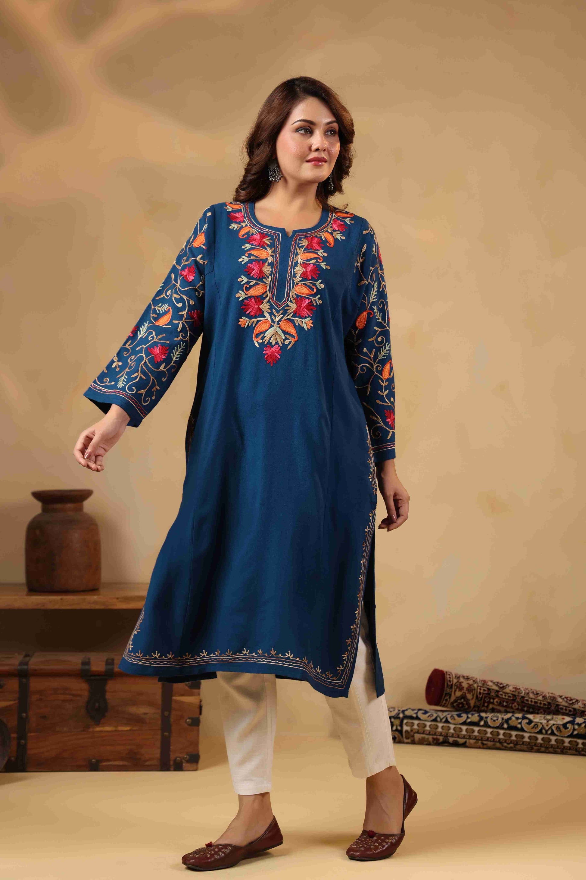 Zamour Traditional Kashmiri Pheran, Loose Kurta with Multicolour Floral Aari Embroidery, Long Sleeve Winter Wear (in, Alpha, L, Regular, Blue) Zamour Traditional Kashmiri Pheran, Loose Kurta with Multicolour Floral Aari Embroidery, Long Sleeve Winter Wear (in, Alpha, L, Regular, Blue)