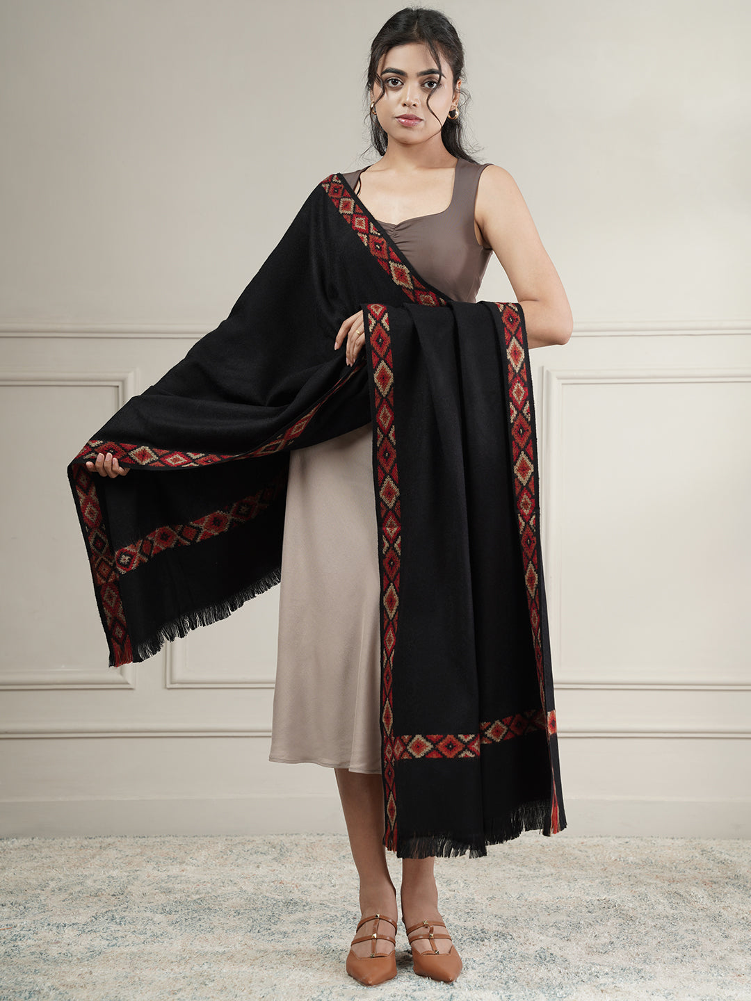 Woollen Plain Shawl with Single Woven Kullu Border | Black