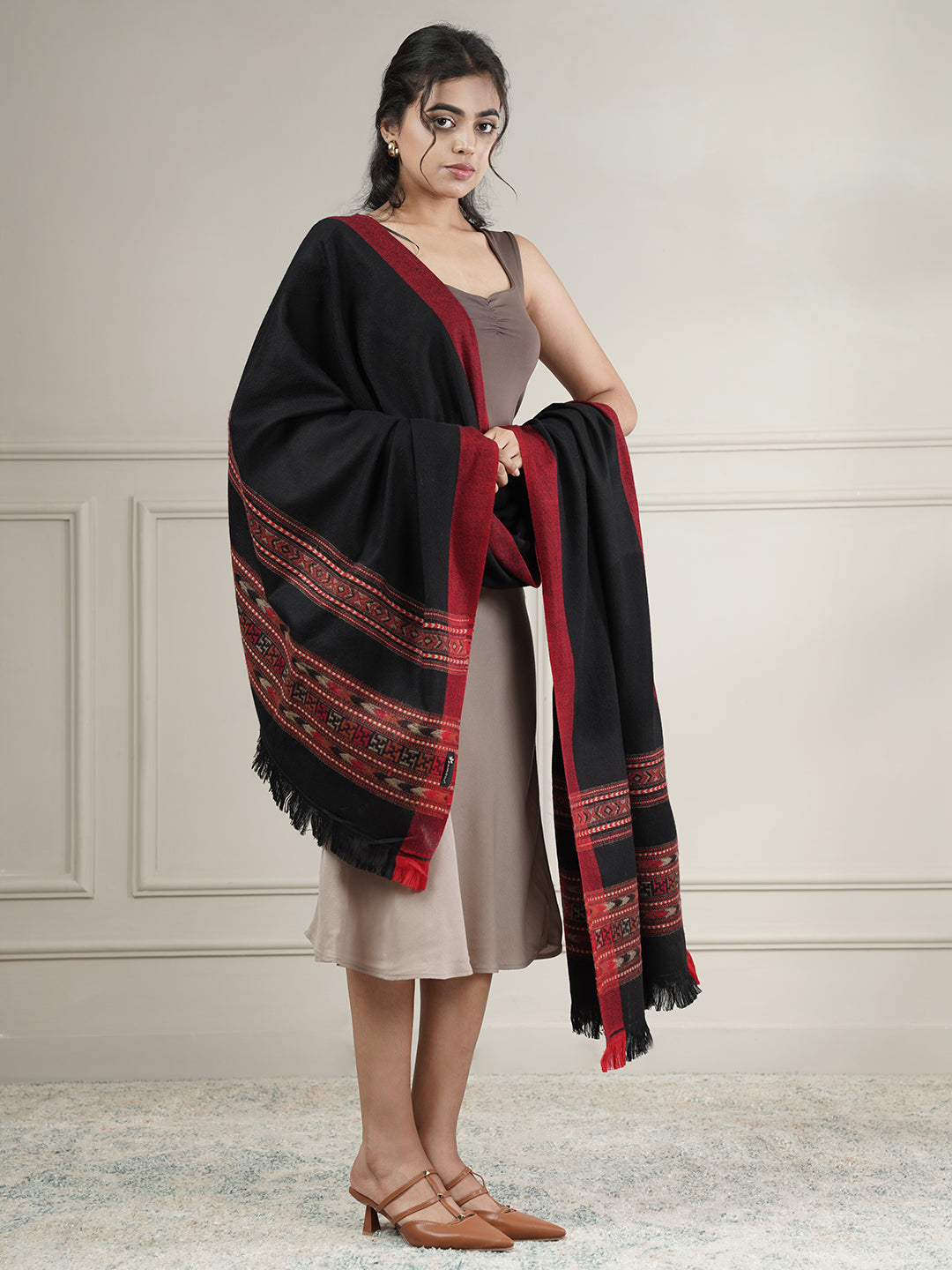 Woolen Plain Kullu Warm Shawl with Border Design | Black