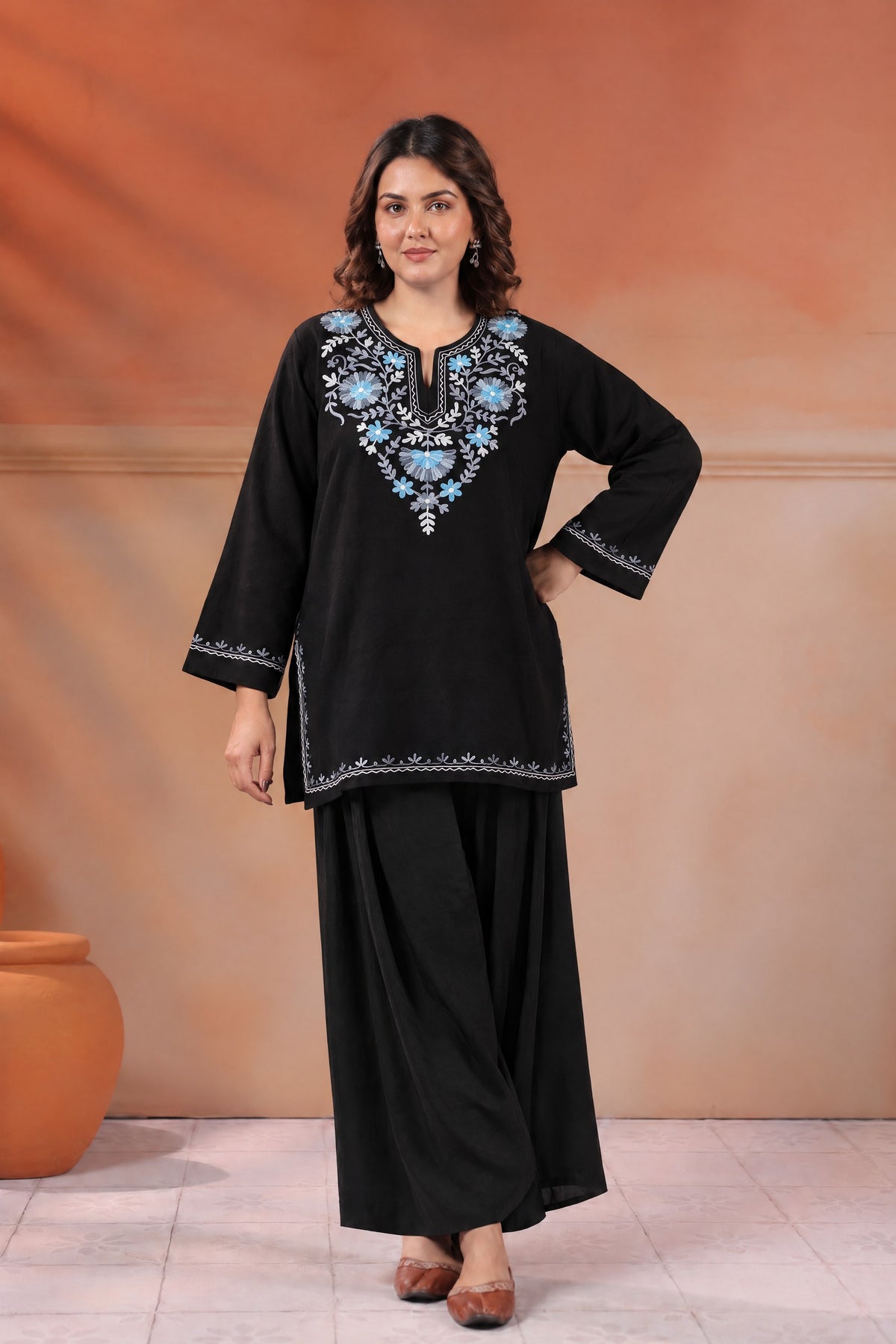 Women's Aari Floral Multicolour Embroidered Woollen Kurta | Black