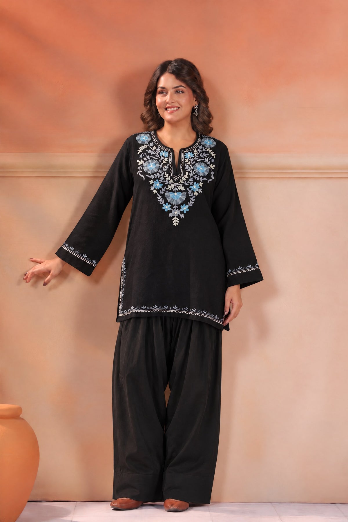 Women's Aari Floral Multicolour Embroidered Woollen Kurta | Black