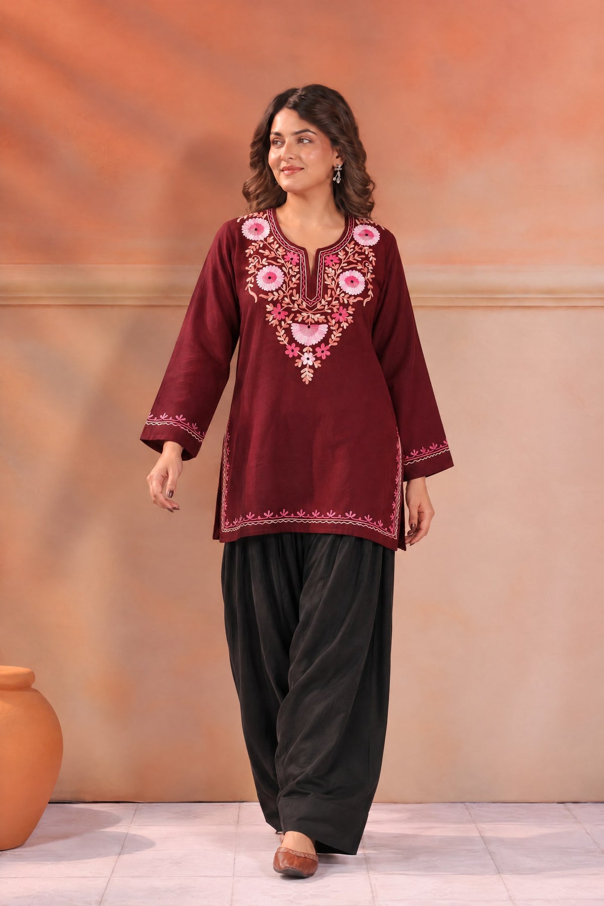 Women's Aari Floral Multicolour Embroidered Woollen Kurta | Maroon