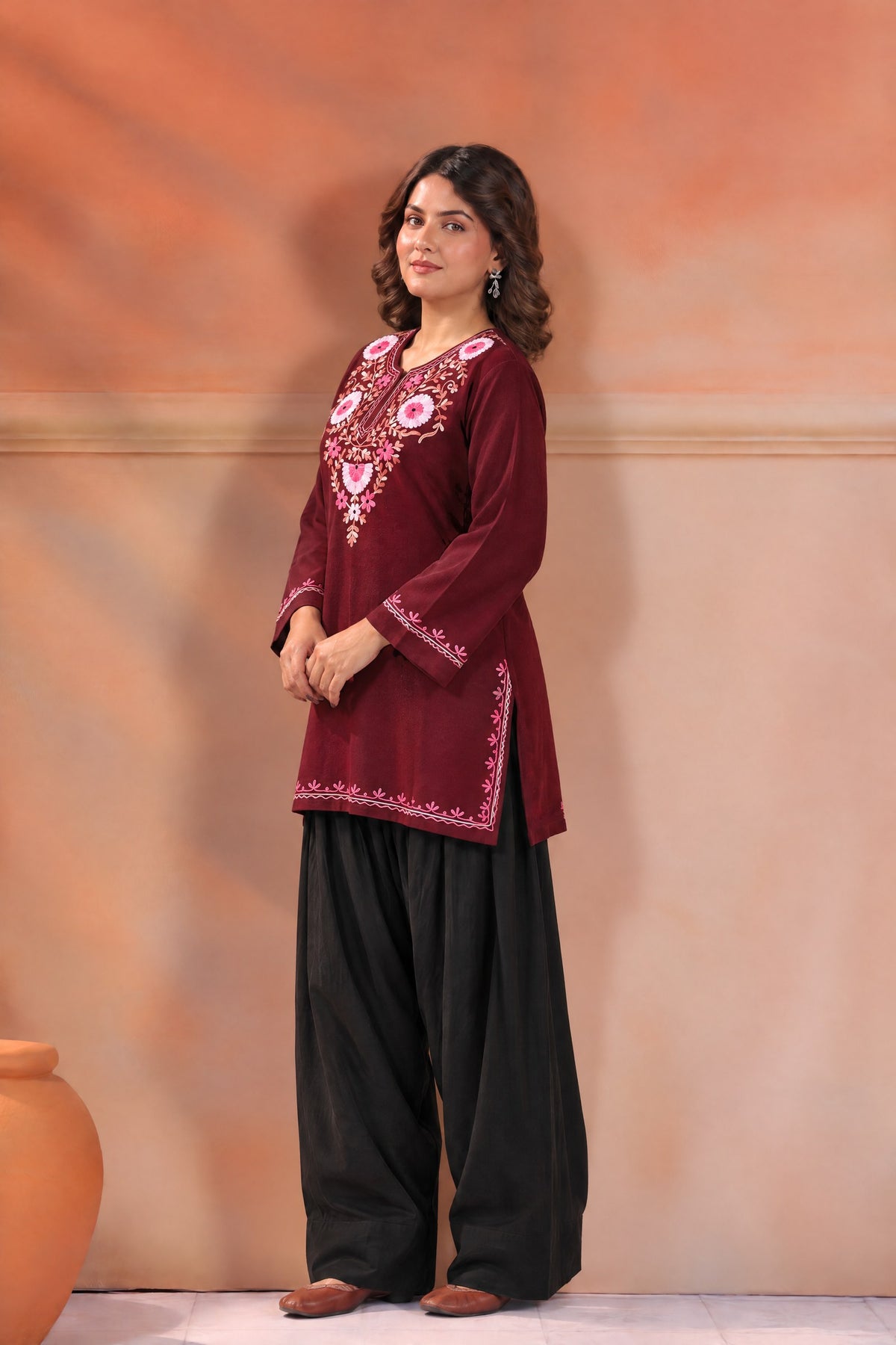 Women's Aari Floral Multicolour Embroidered Woollen Kurta | Maroon