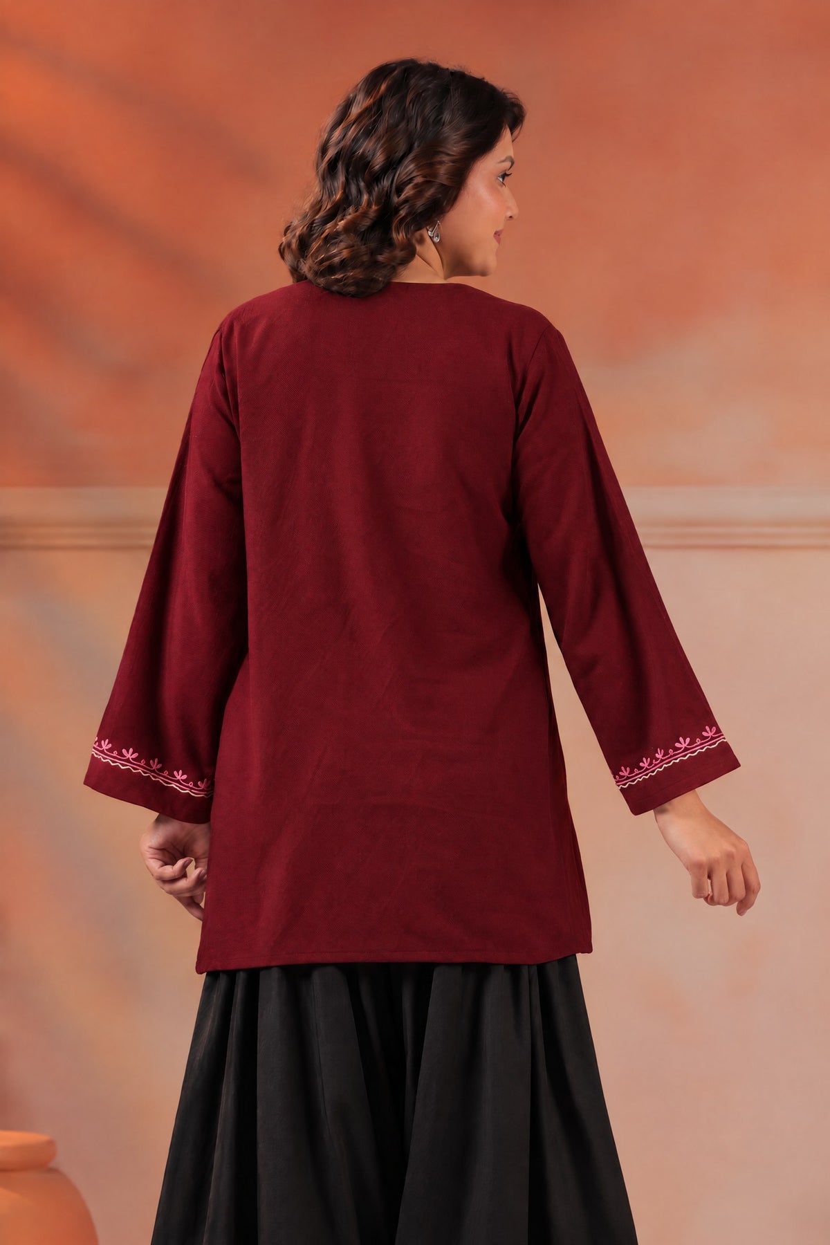 Women's Aari Floral Multicolour Embroidered Woollen Kurta | Maroon
