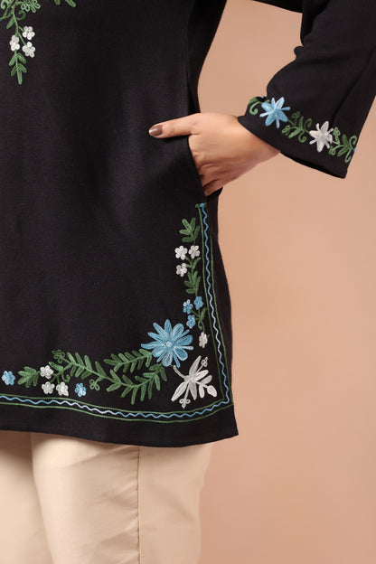 Women's Kashmiri Aari Floral Embroidered Woollen Kurta | Black