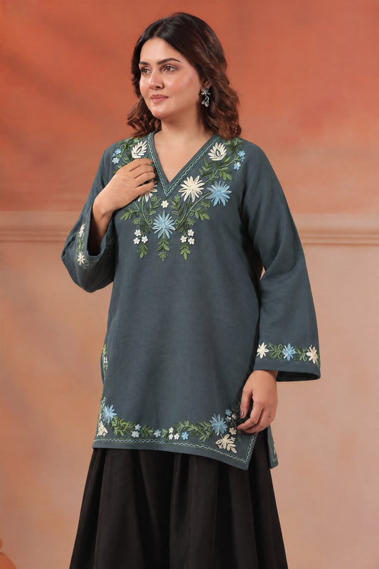Women's Kashmiri Aari Floral Embroidered Woollen Kurta | Grey