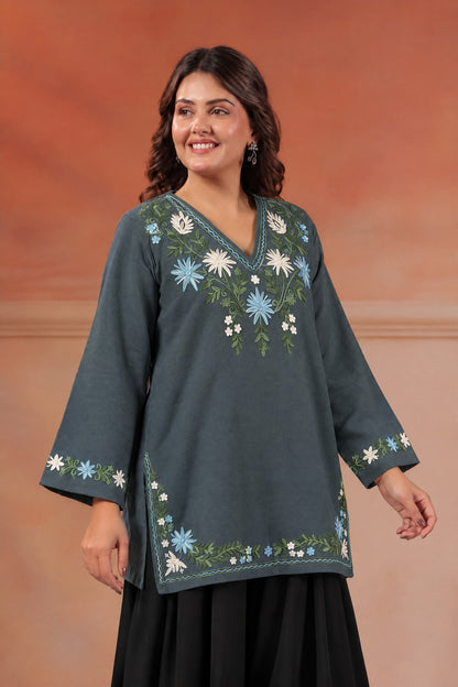 Women's Kashmiri Aari Floral Embroidered Woollen Kurta | Grey