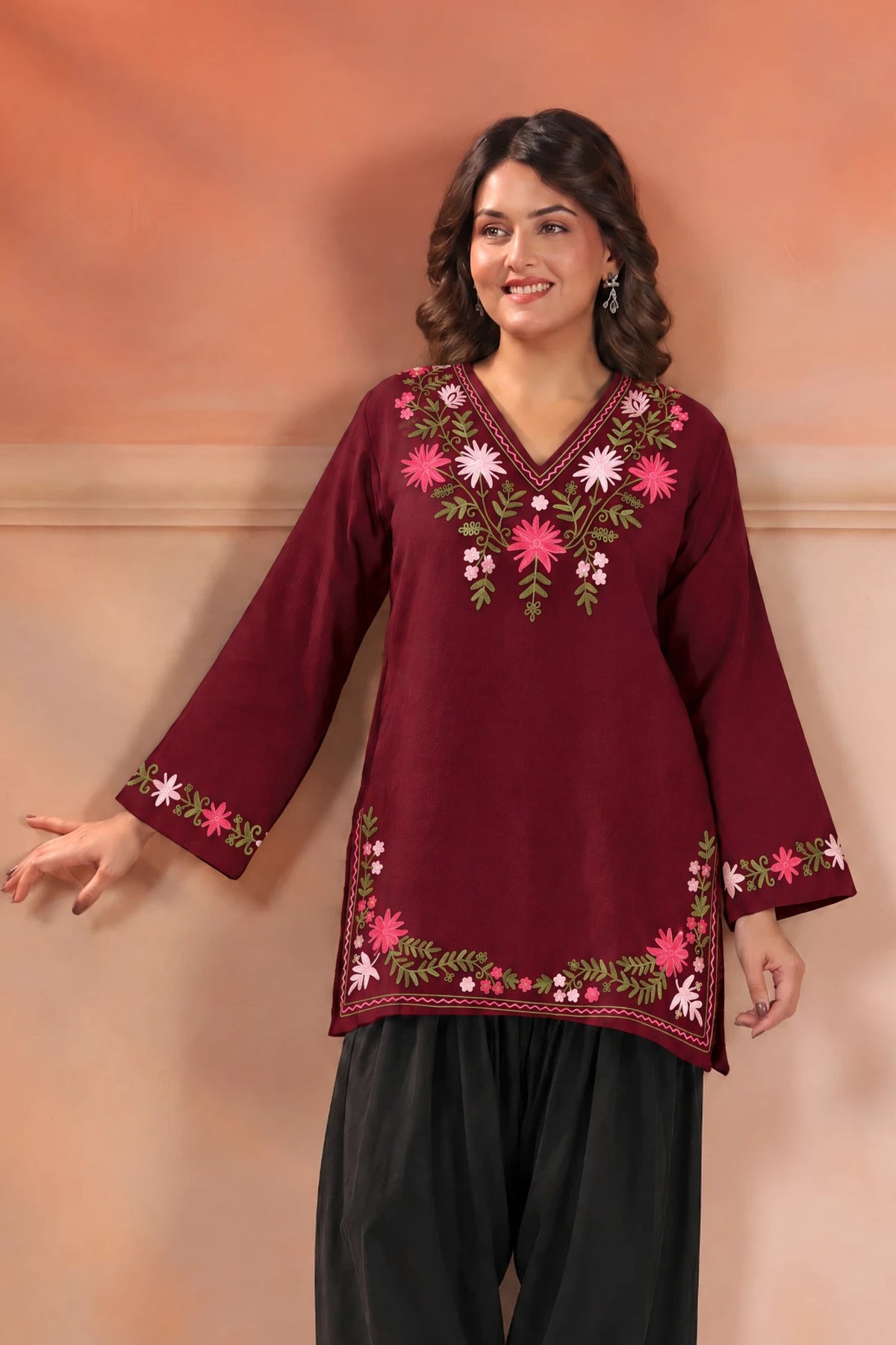 Women's Kashmiri Aari Floral Embroidered Woollen Kurta | Wine