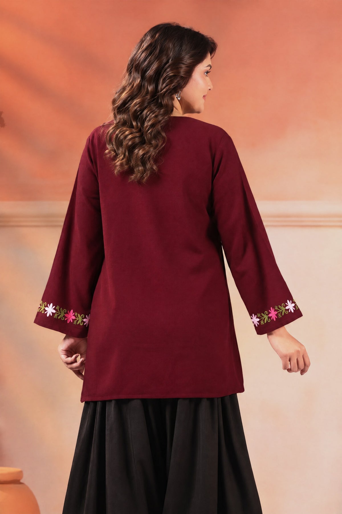 Women's Kashmiri Aari Floral Embroidered Woollen Kurta | Wine