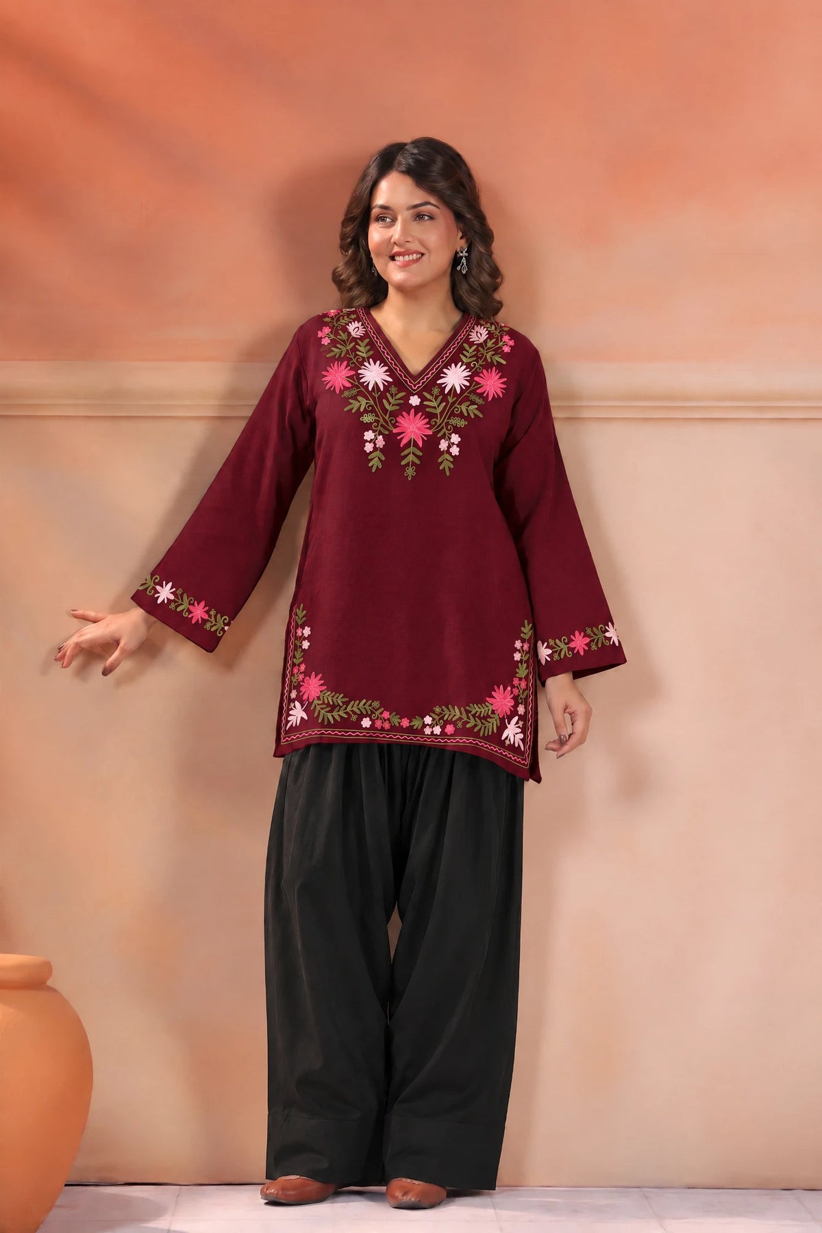 Women's Kashmiri Aari Floral Embroidered Woollen Kurta | Wine