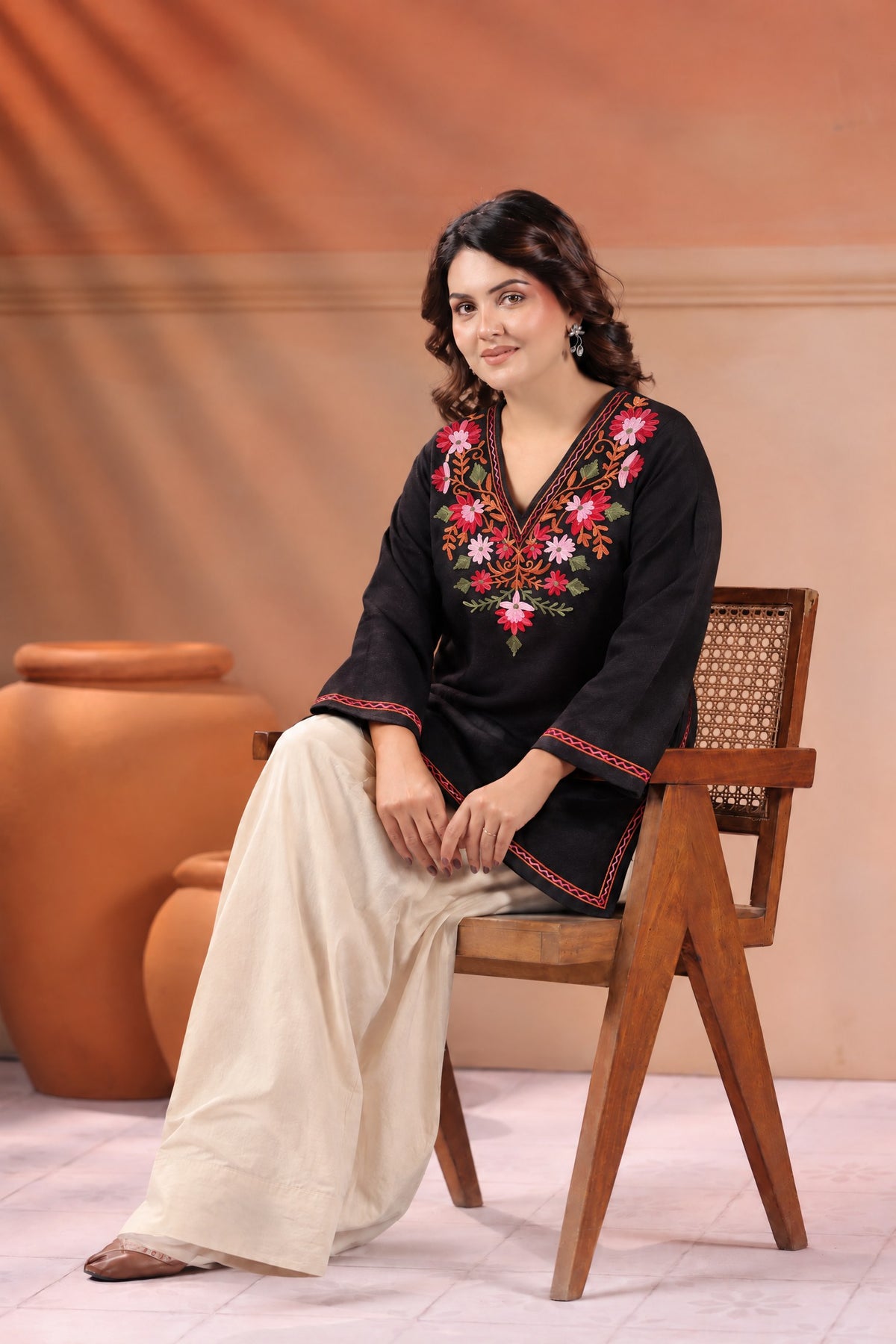 Women's Aari Floral Embroidered Woollen V-Neck Kurta | Black