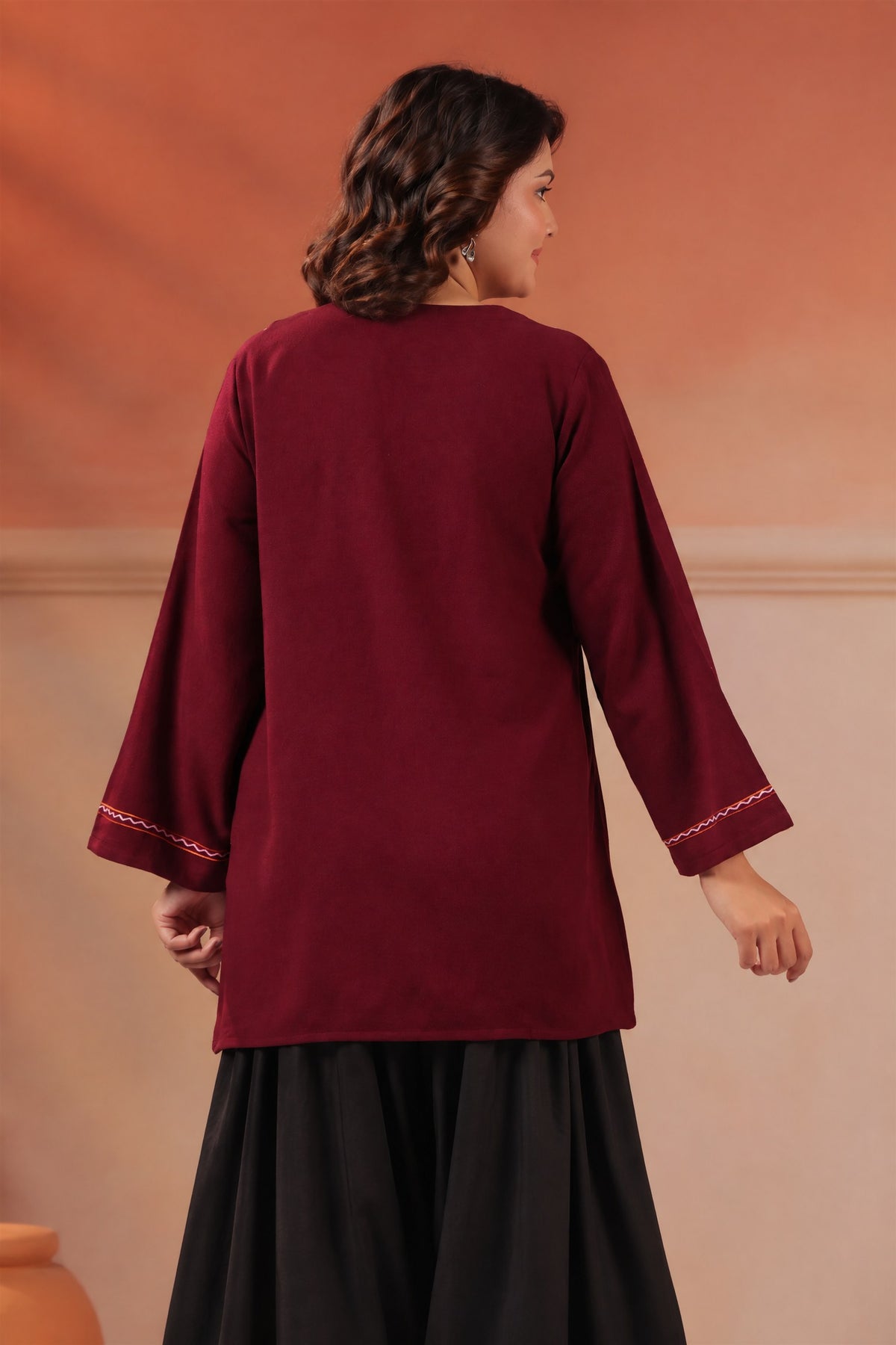 Women's Aari Floral Embroidered Woollen V-Neck Kurta | Wine