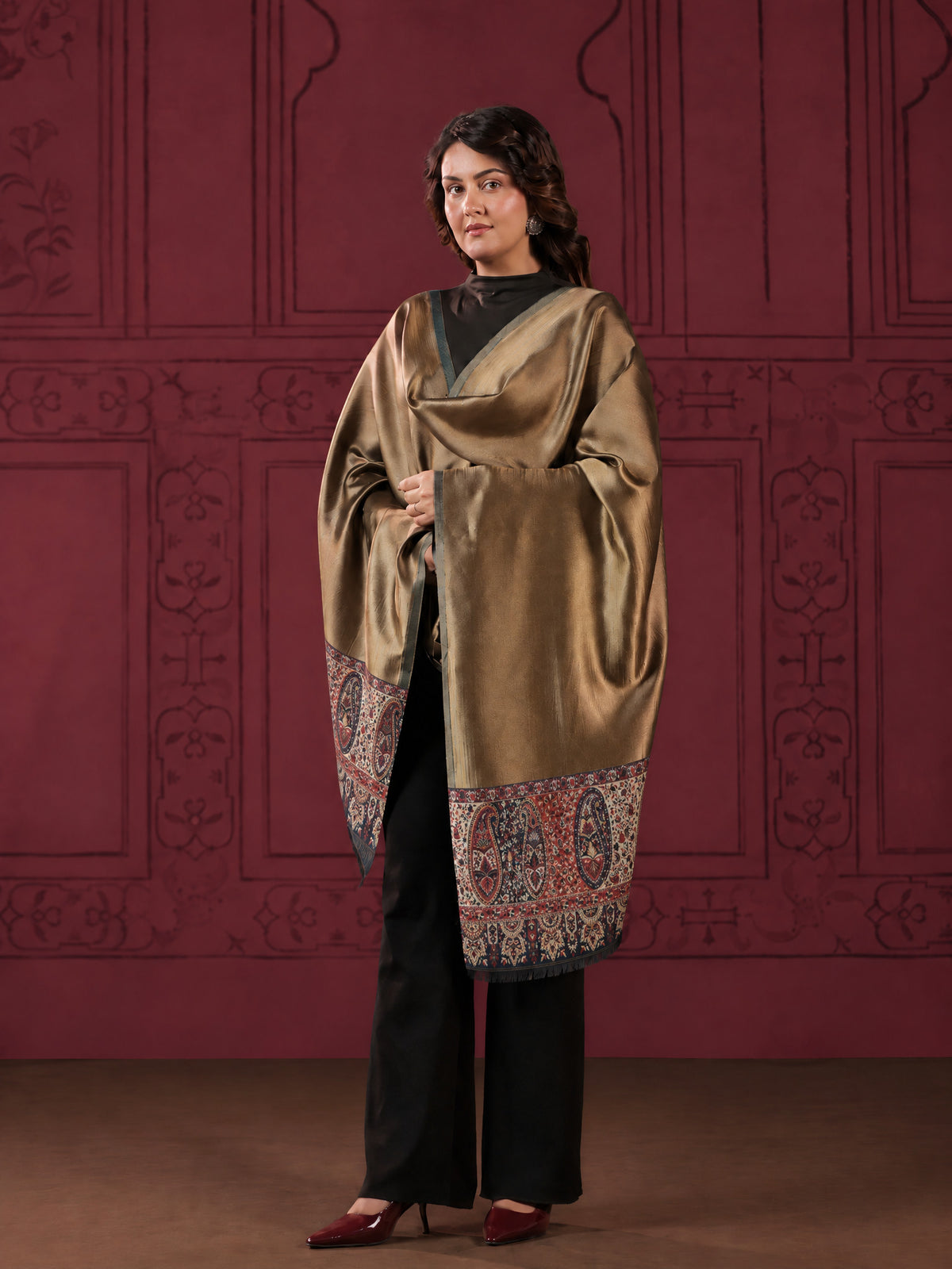 Reversible Kani Zari Stole with Paisley Jamawar Border | Teal Blue