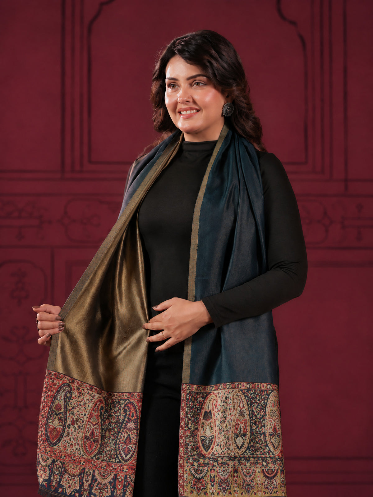 Reversible Kani Zari Stole with Paisley Jamawar Border | Teal Blue