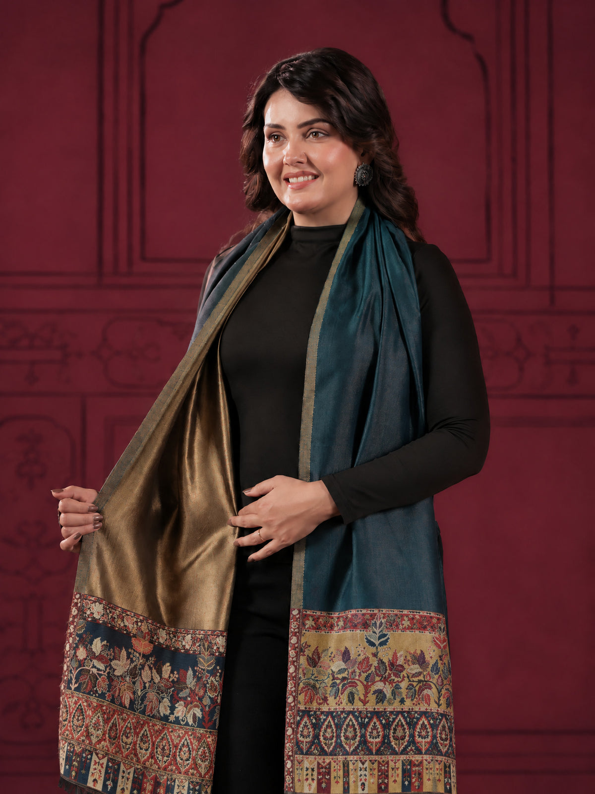 Reversible Kani Zari Stole with Floral Jamawar Border | Teal Blue