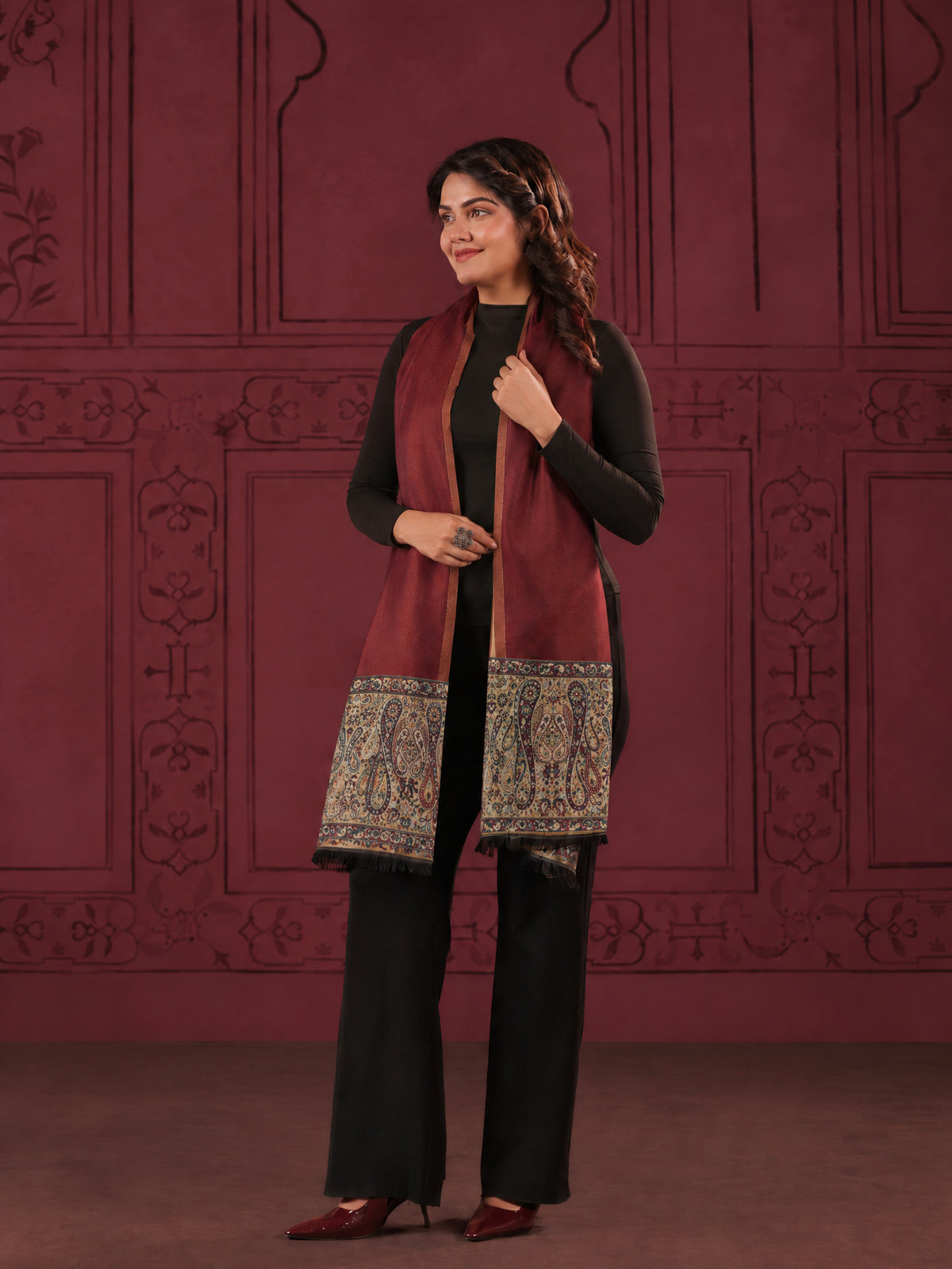 Reversible Kani Zari Stole with Big Paisley Jamawar Border | Maroon