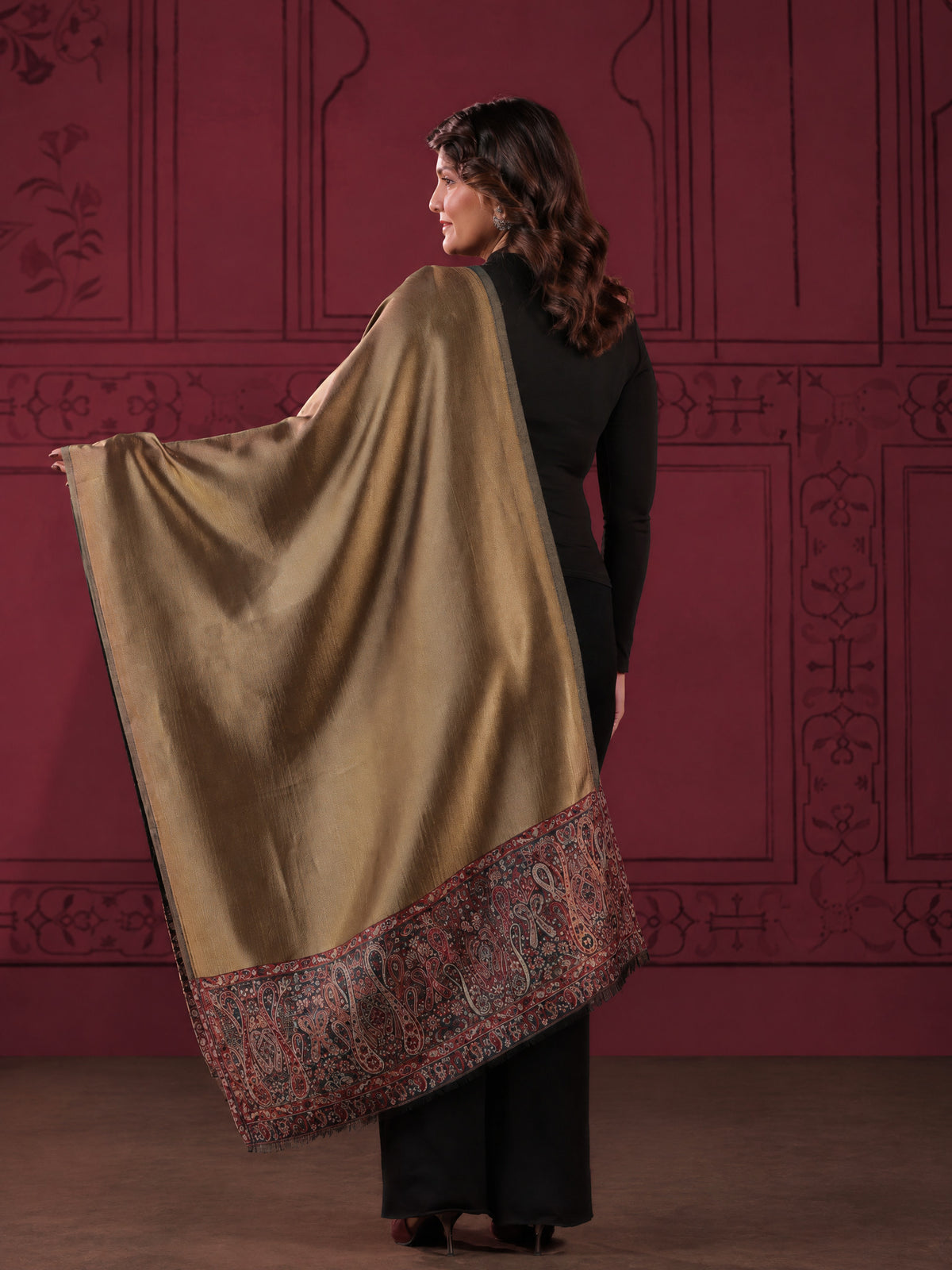 Reversible Kani Zari Stole with Big Paisley Jamawar Border | Teal Blue