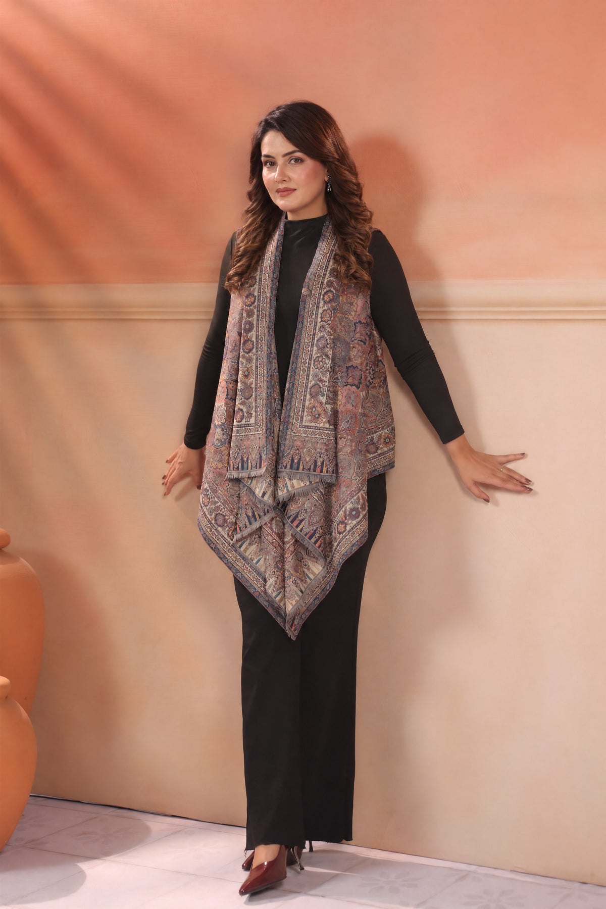 Women's Sleeveless Jamawar Pattern Shrug Cardigan | Grey Multicolour