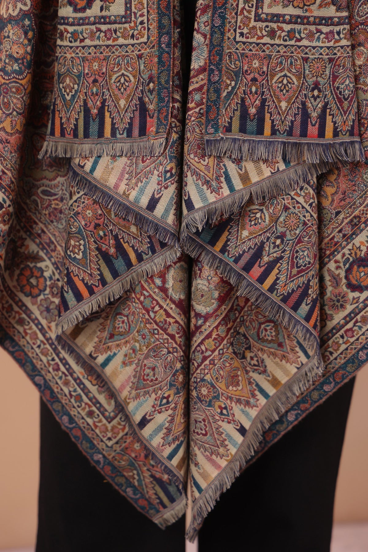 Women's Sleeveless Jamawar Pattern Shrug Cardigan | Grey Multicolour