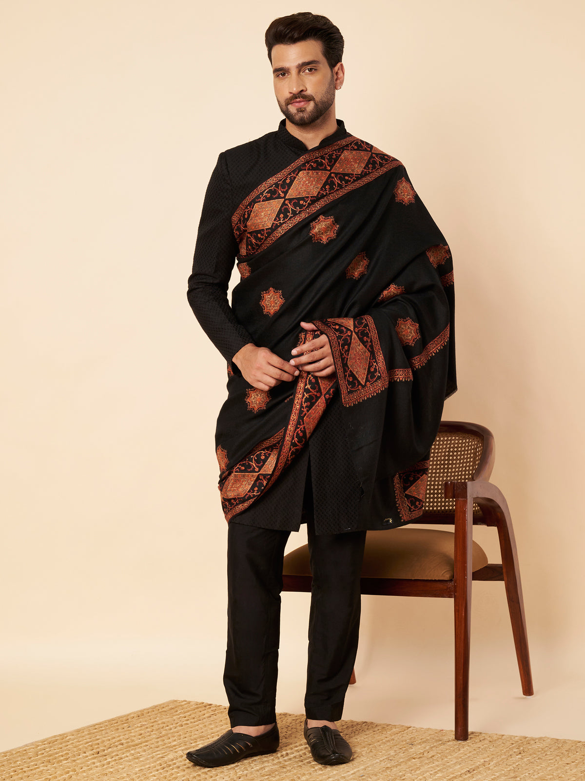 Pure Wool Shawl with Royal Motifs Sozni Embroidery - view 4