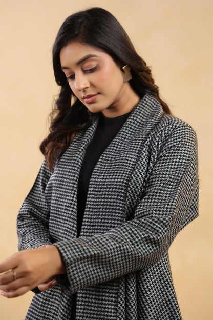 Women's Full Sleeve Woolen Checkered Shrug Cardigan | Black Grey