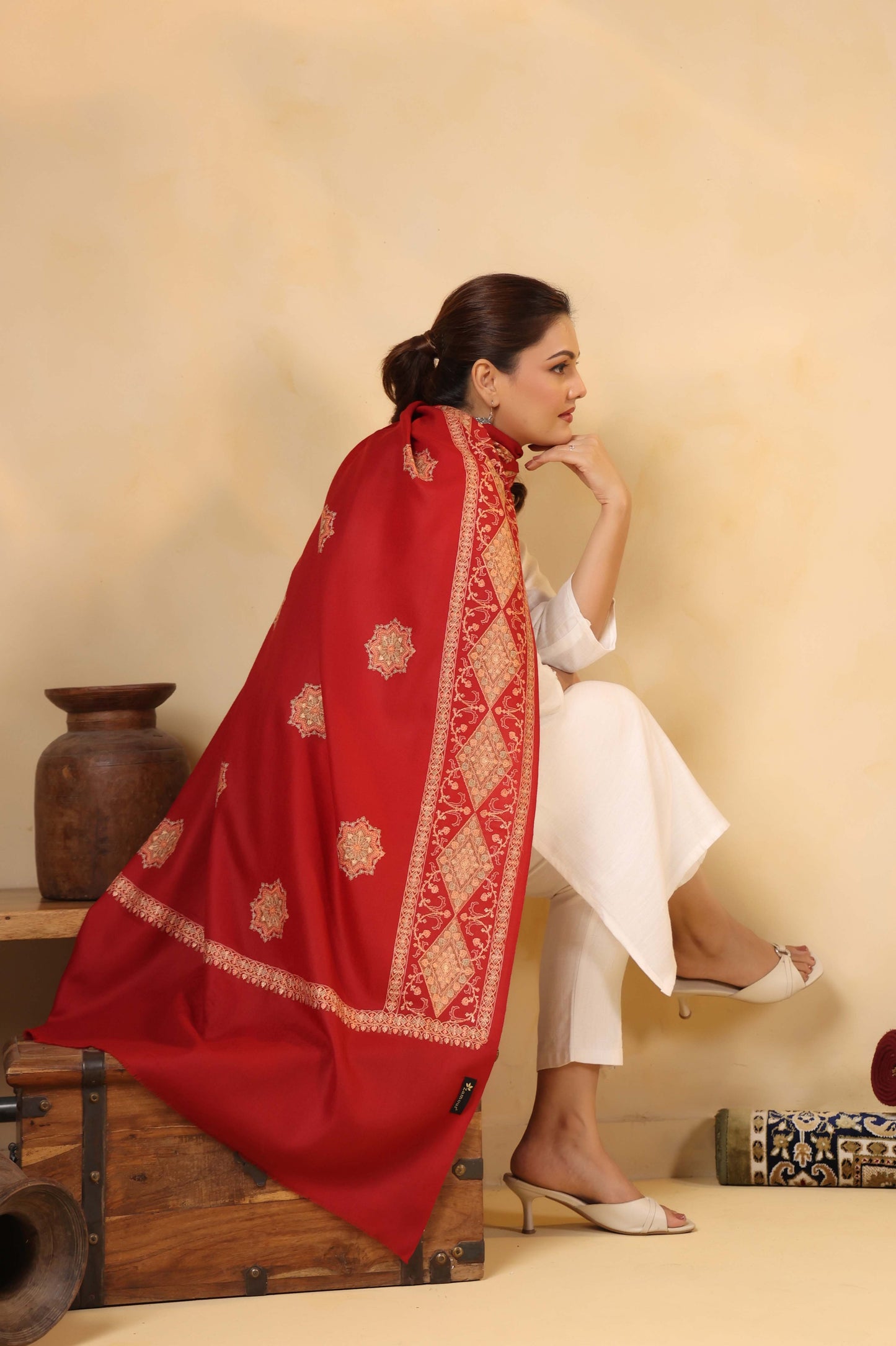 Kashmiri Sozni Floral Embroidery Shawl | Red