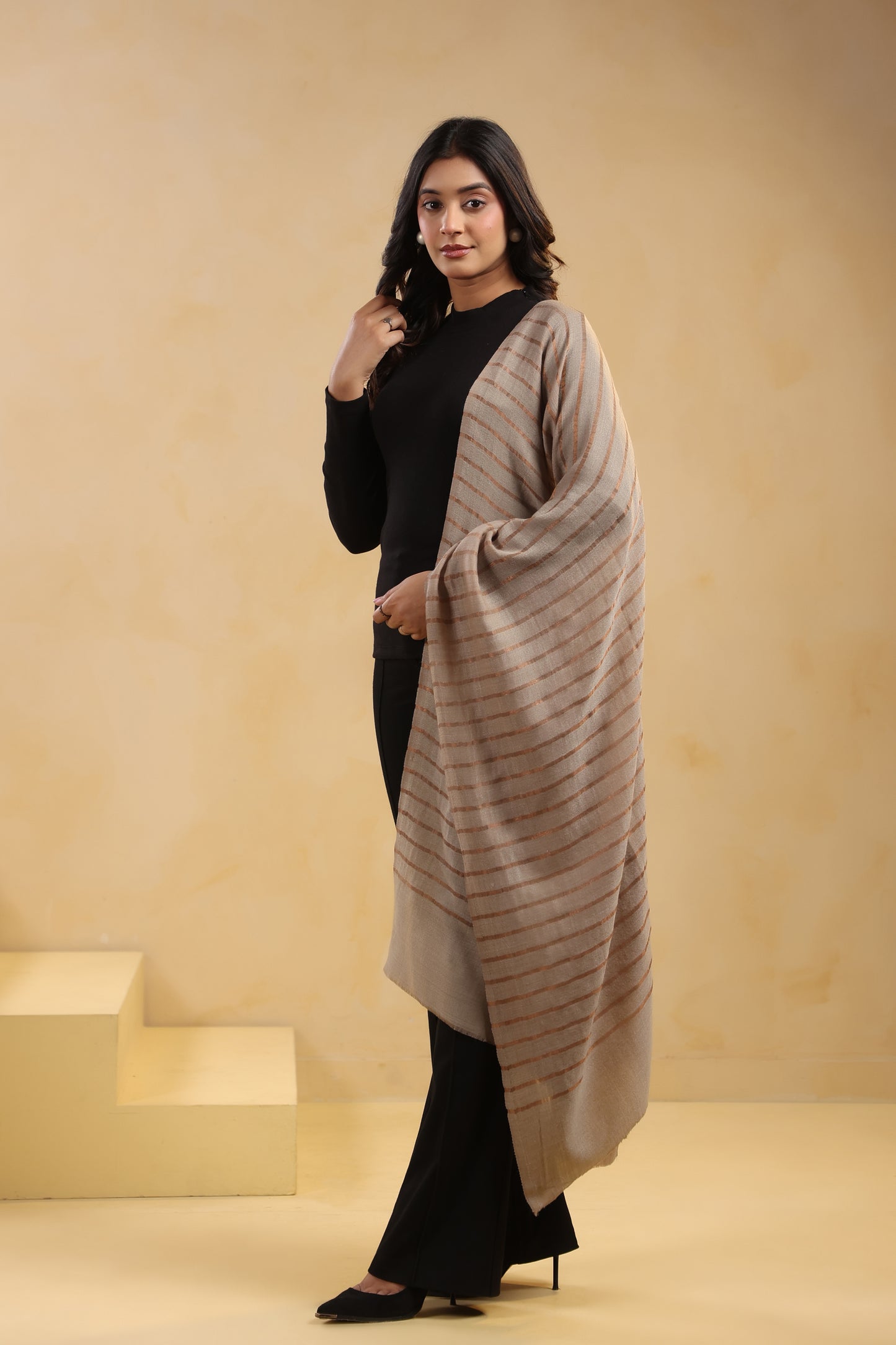 Fine Wool Horizontal Zari Stripes Stole | Beige