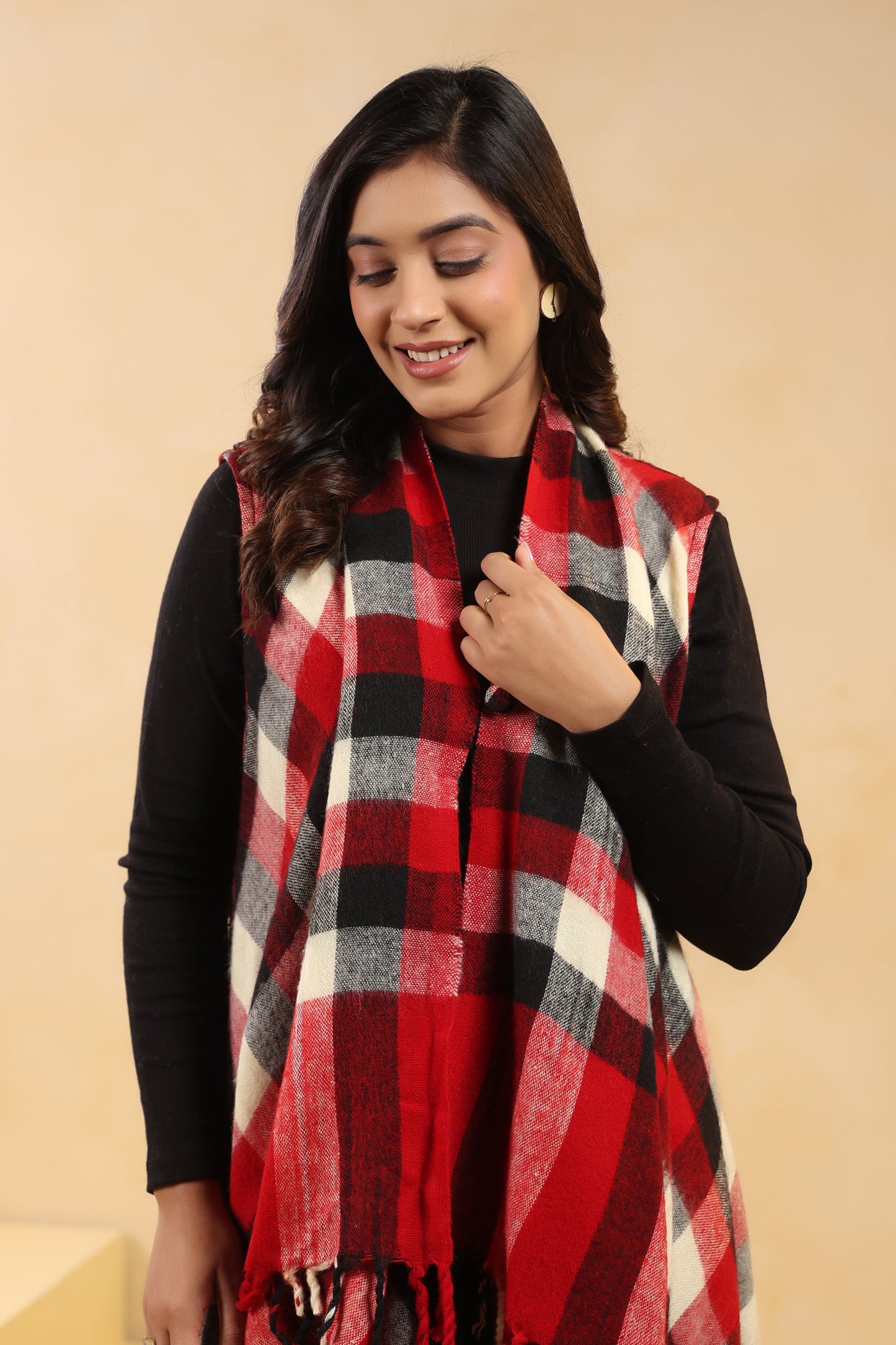 Women's Sleeveless Checkered Shrug Cardigan | Red