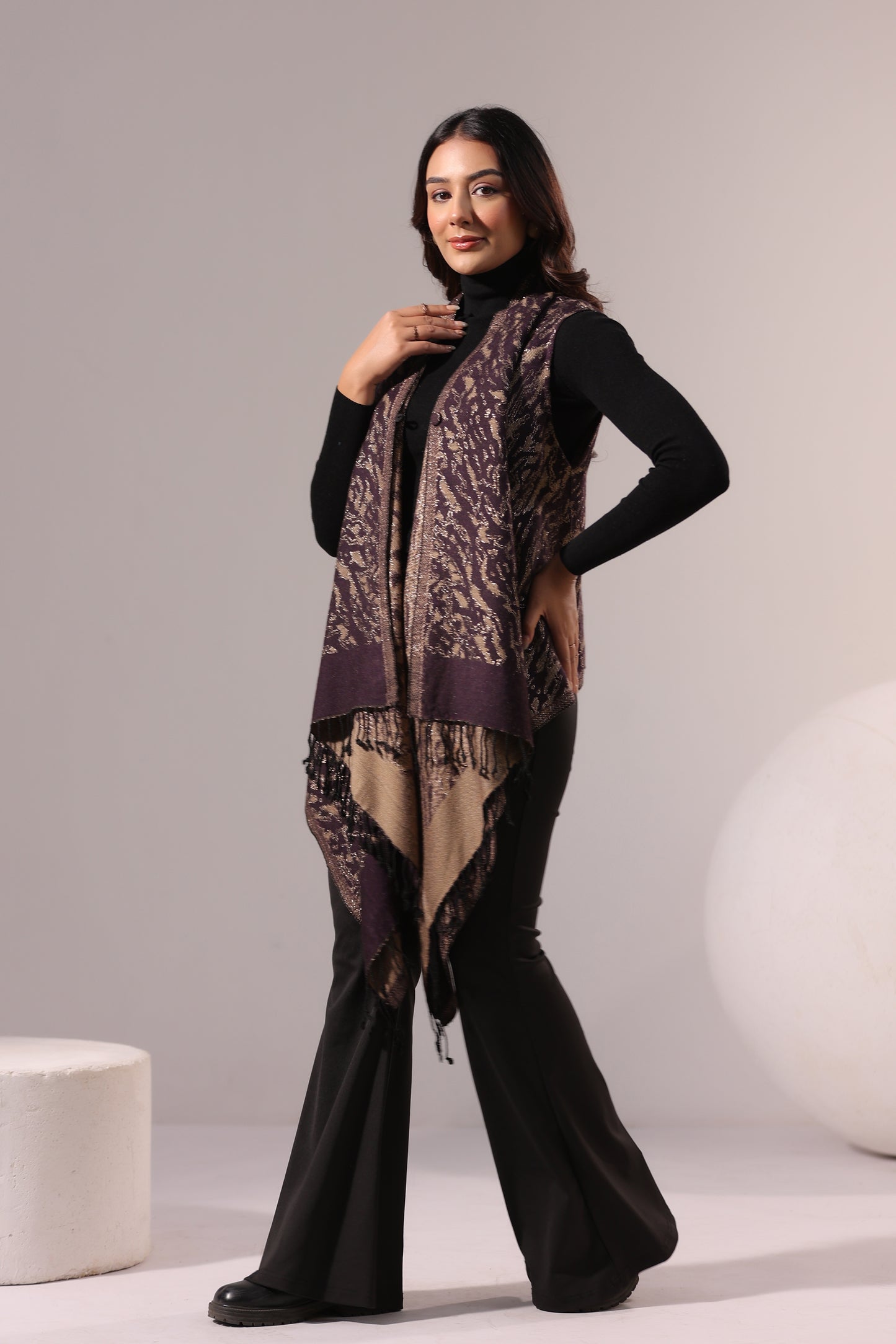 Women's Sleeveless Zari Pattern Shrug Cardigan | Purple